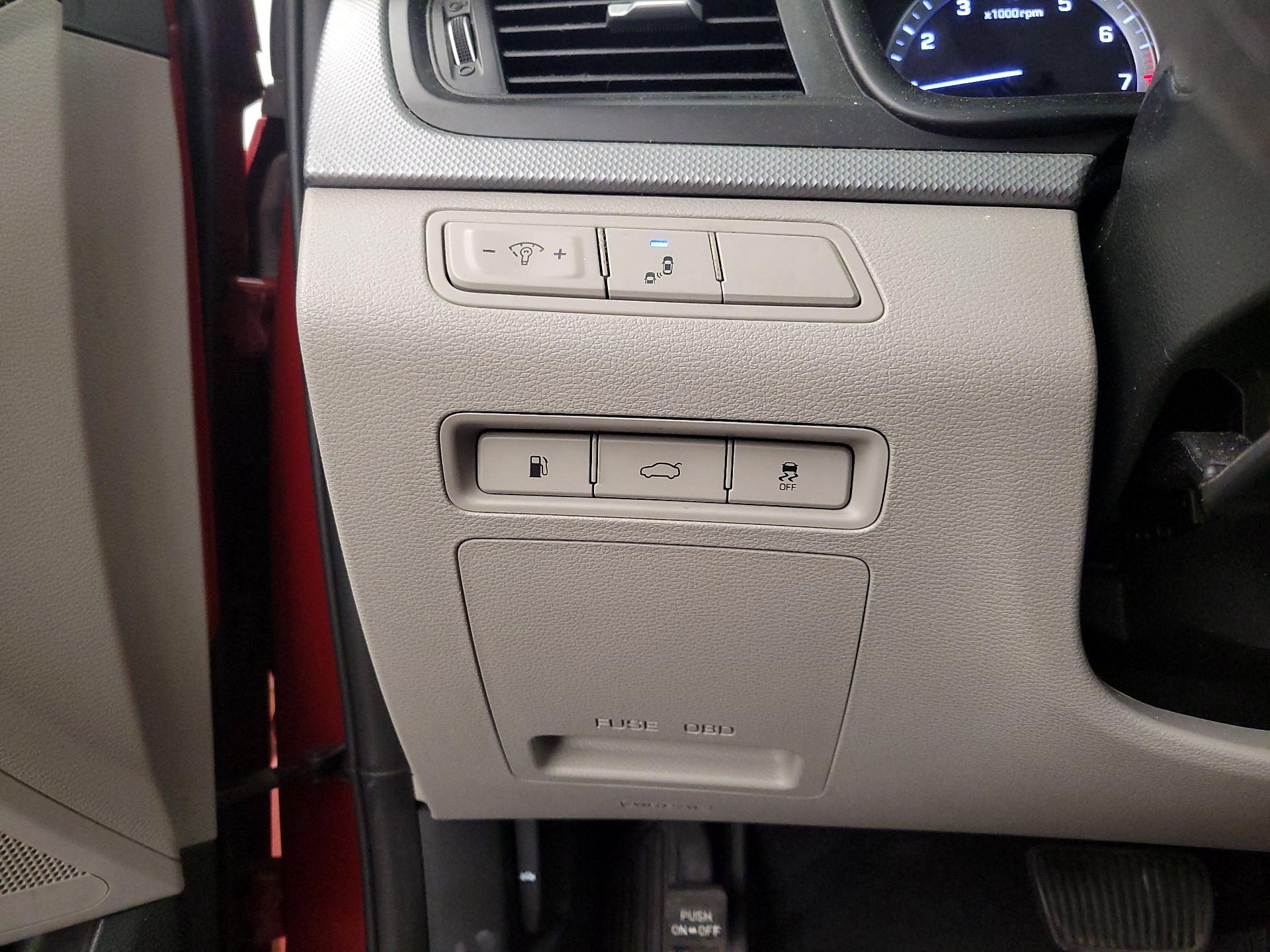 Thumbnail: 2019 Hyundai Sonata - 13