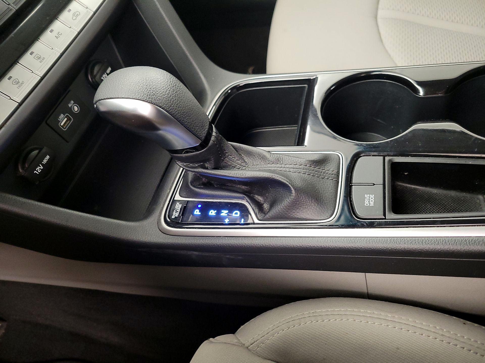 Thumbnail: 2019 Hyundai Sonata - 17