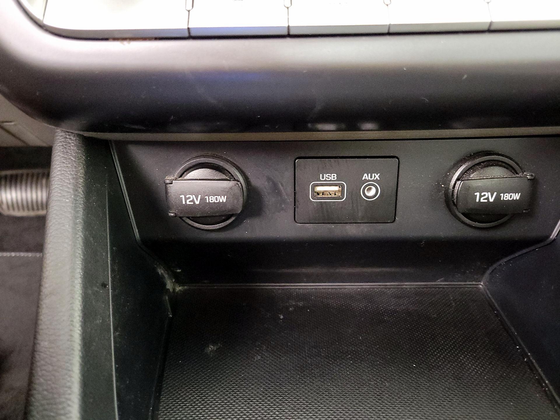 Thumbnail: 2019 Hyundai Sonata - 18