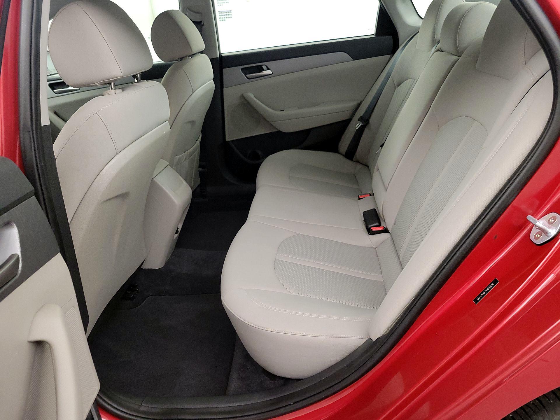 Thumbnail: 2019 Hyundai Sonata - 19