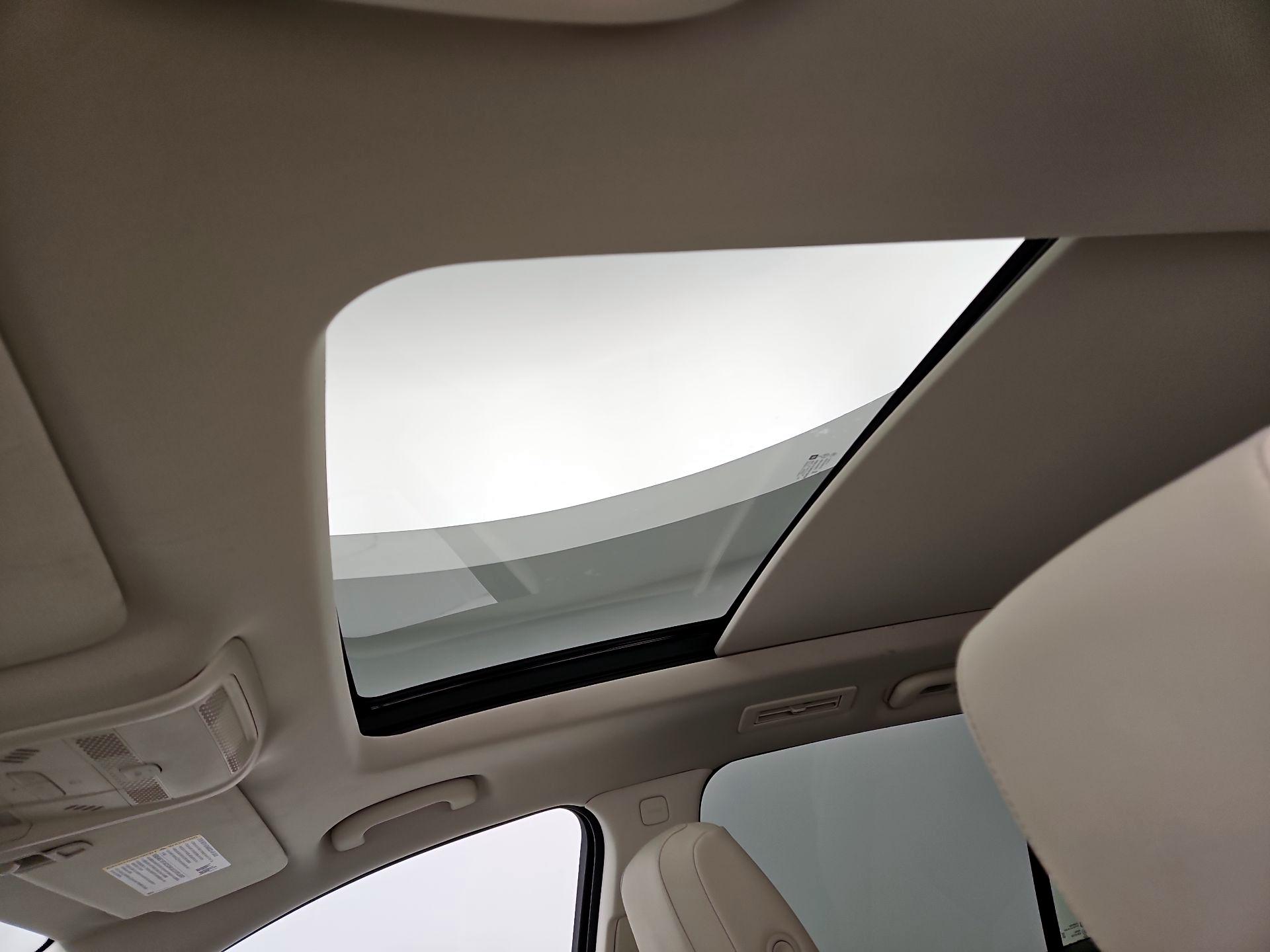 Thumbnail: 2020 Cadillac XT6 - 19