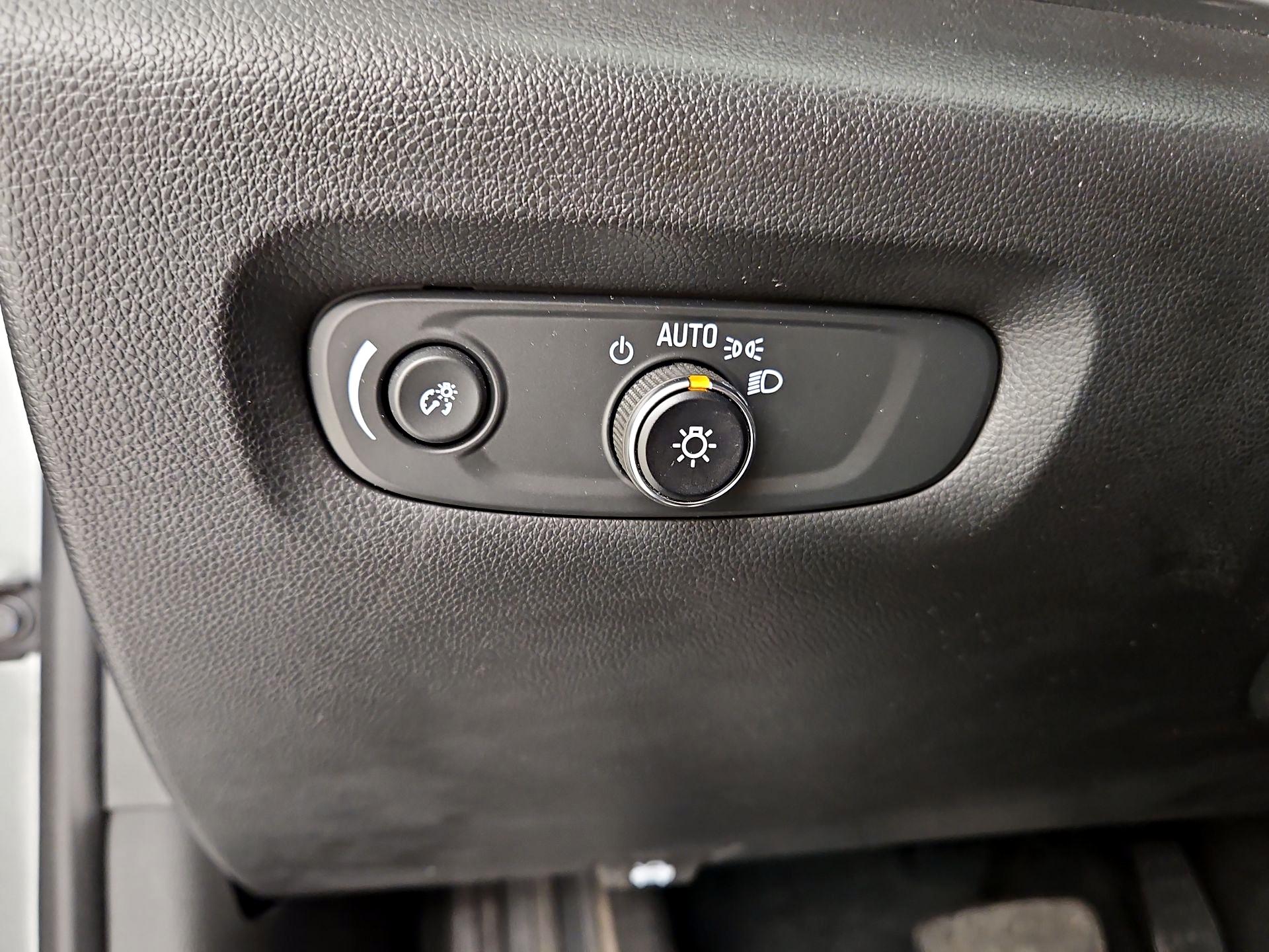 Thumbnail: 2023 Chevrolet Traverse - 13