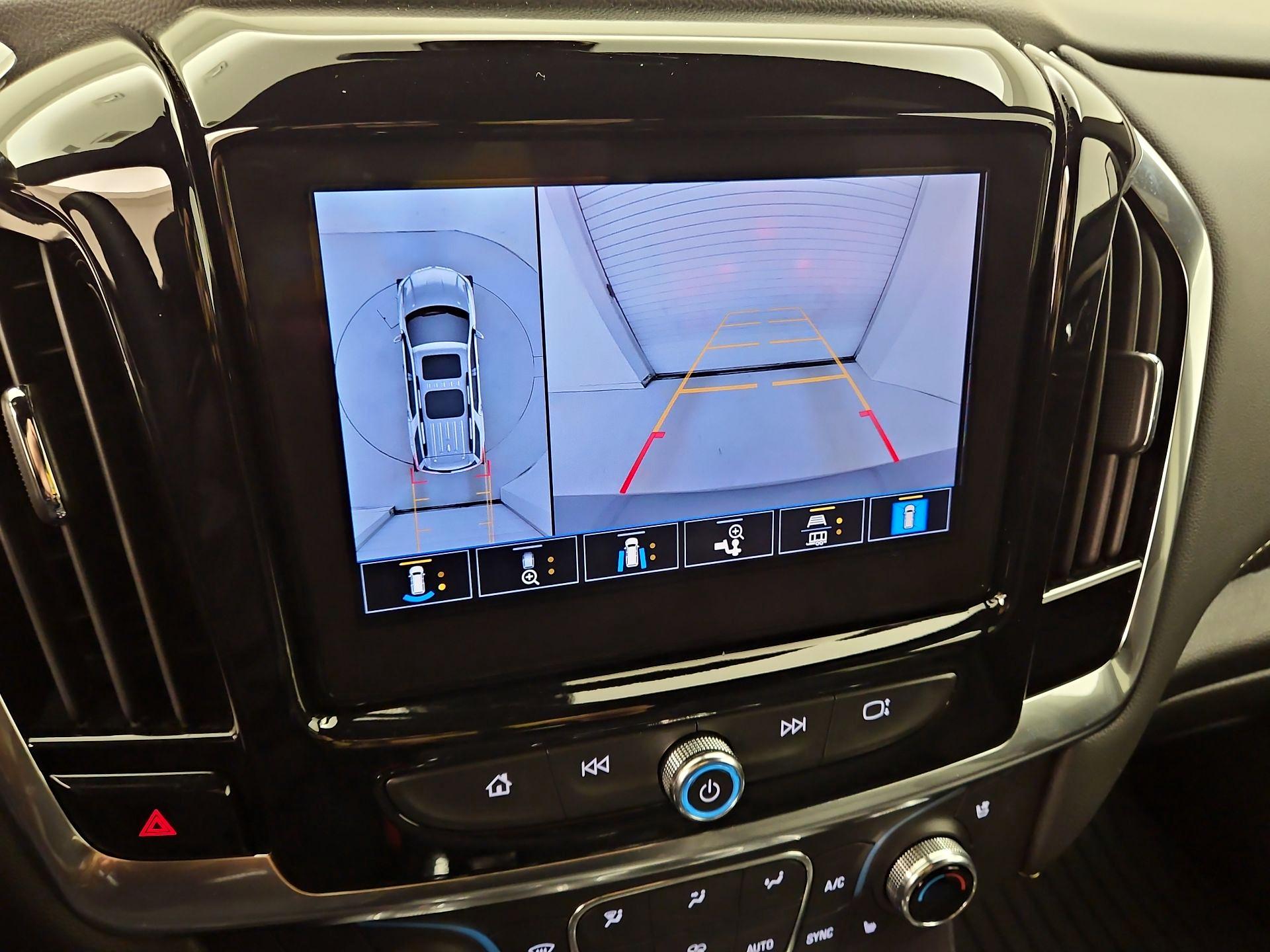 Thumbnail: 2023 Chevrolet Traverse - 15