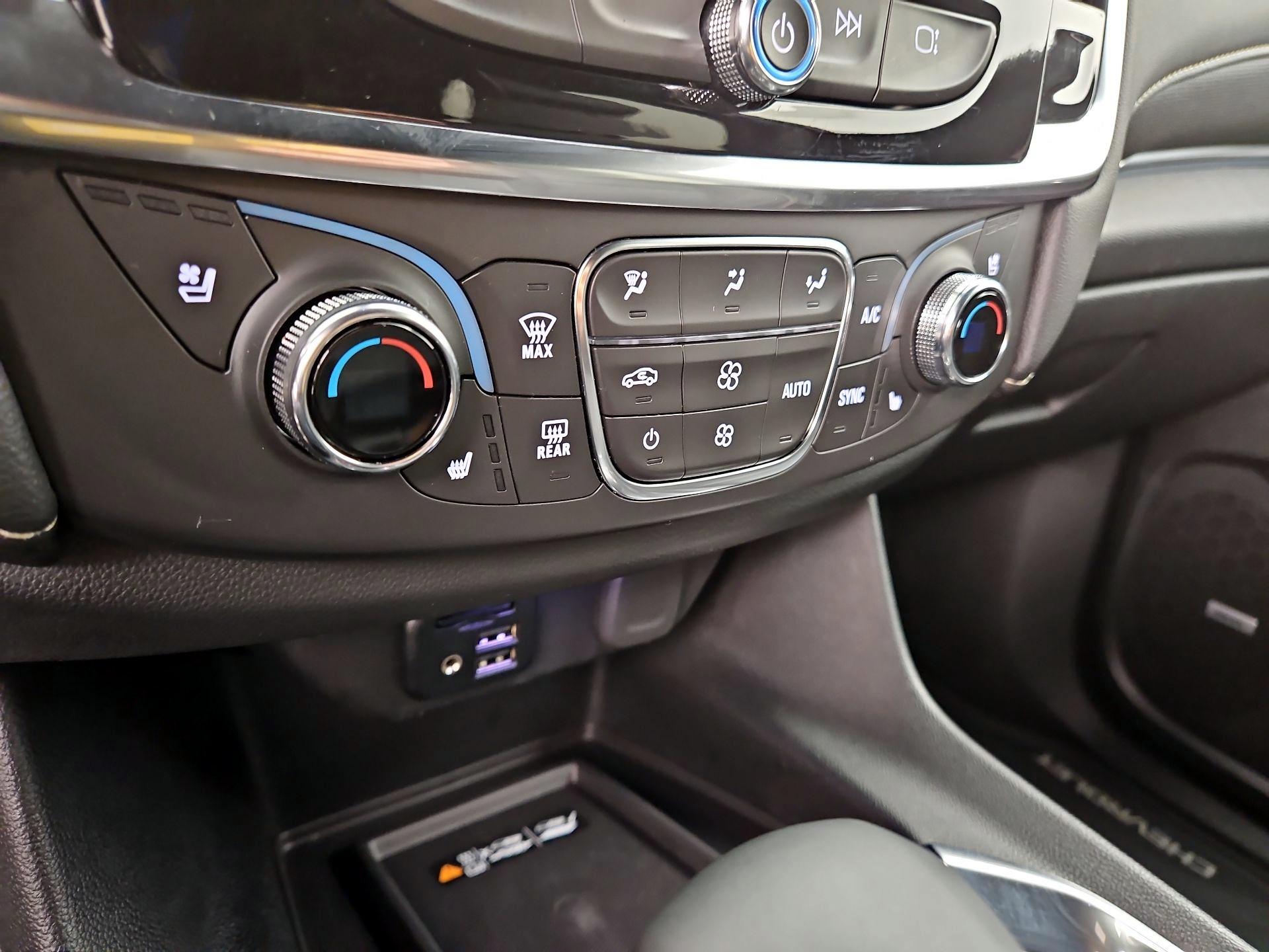 Thumbnail: 2023 Chevrolet Traverse - 17