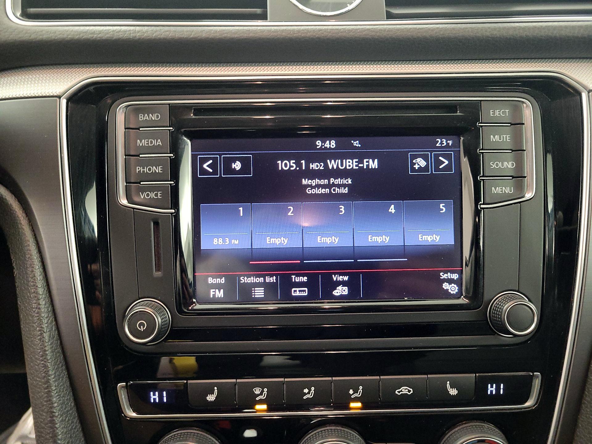 Thumbnail: 2017 Volkswagen Passat - 15