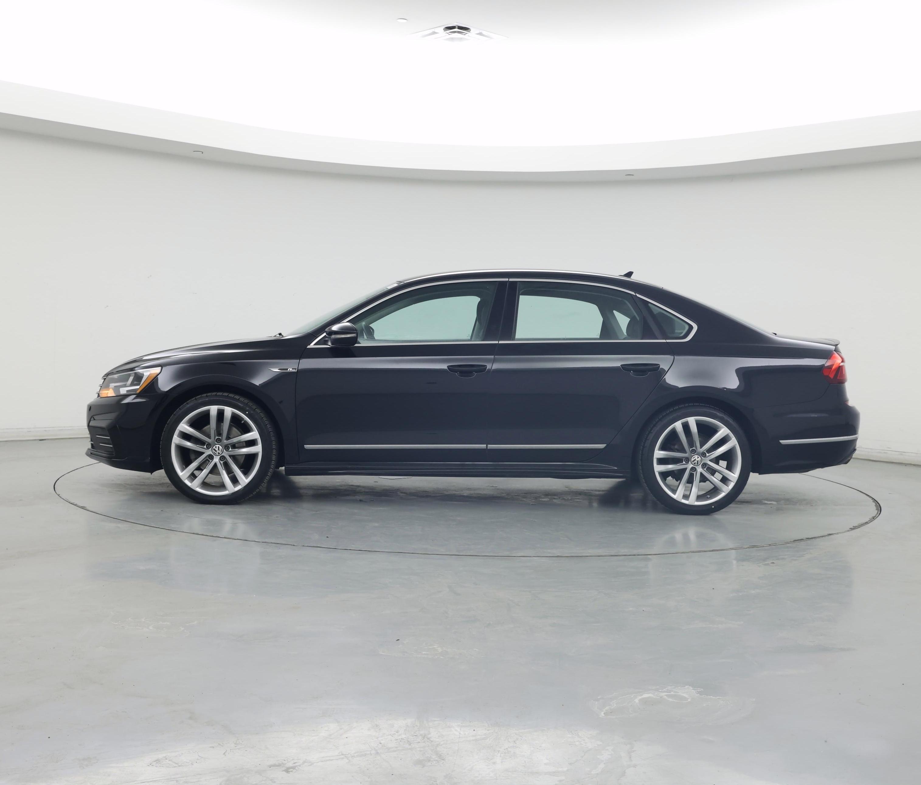 Thumbnail: 2017 Volkswagen Passat - 3