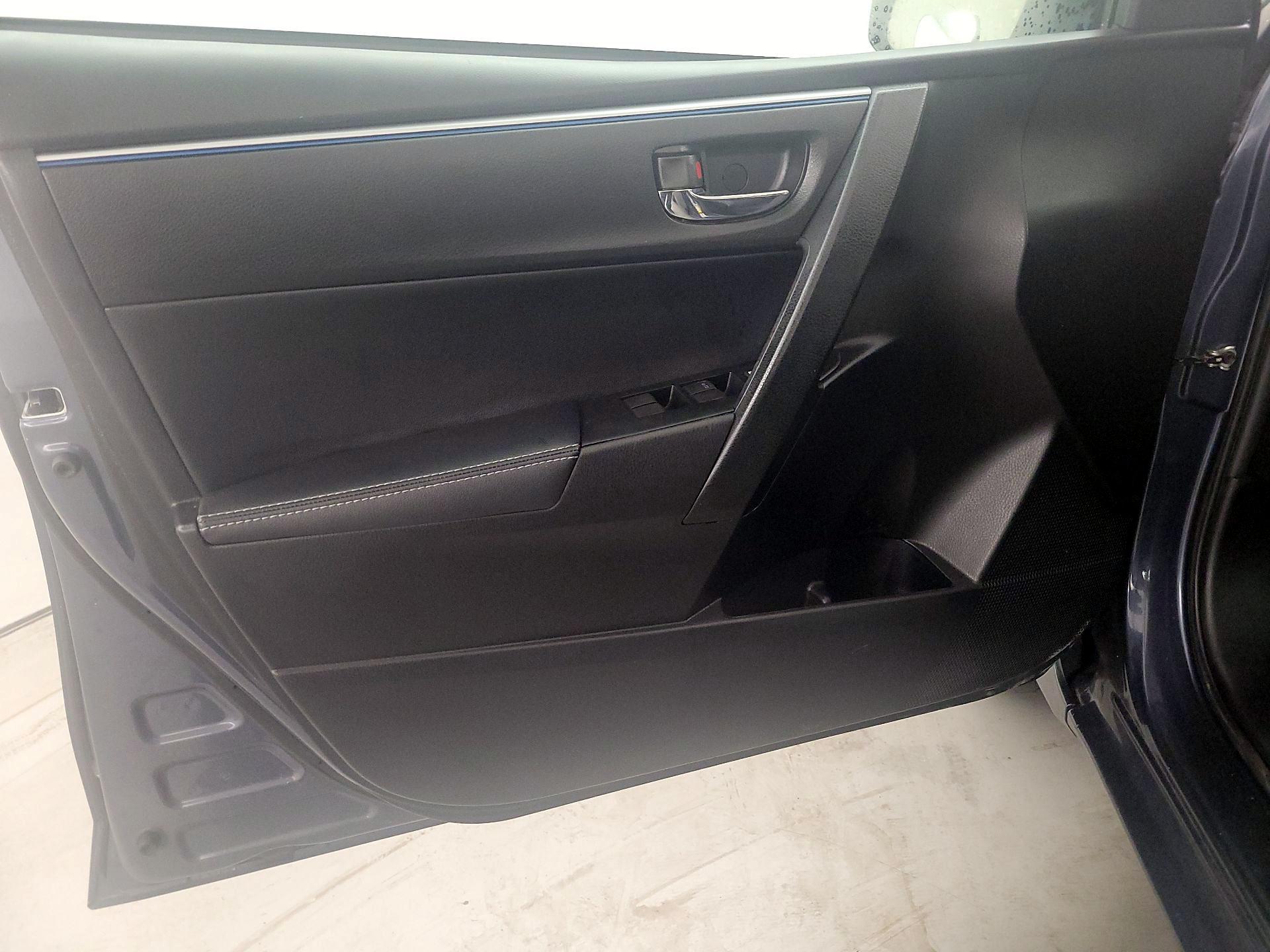 Thumbnail: 2016 Toyota Corolla - 12