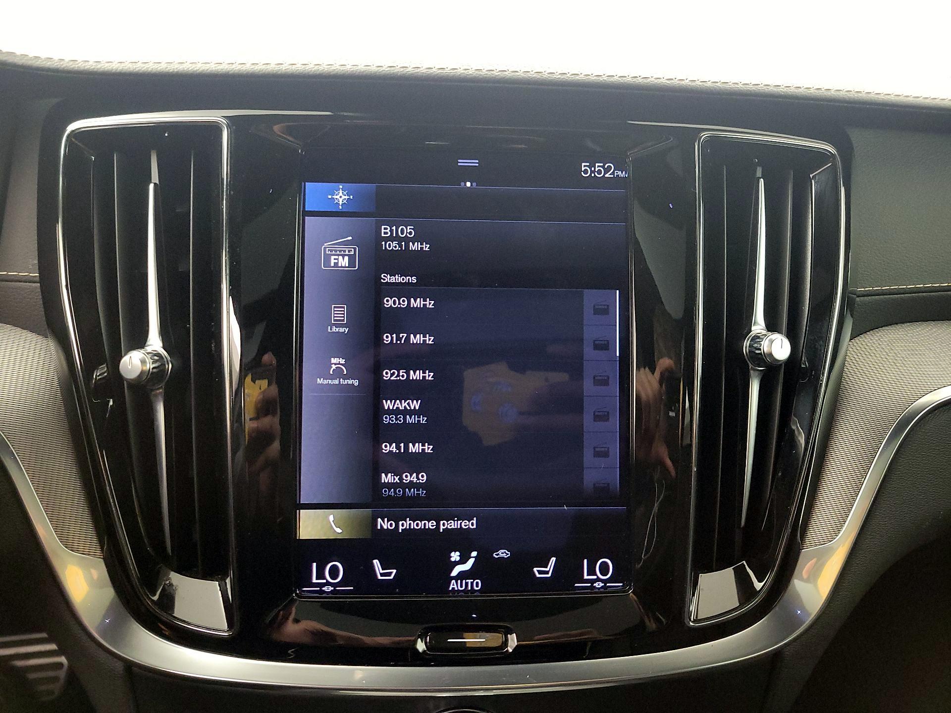 Thumbnail: 2021 Volvo S60 - 16