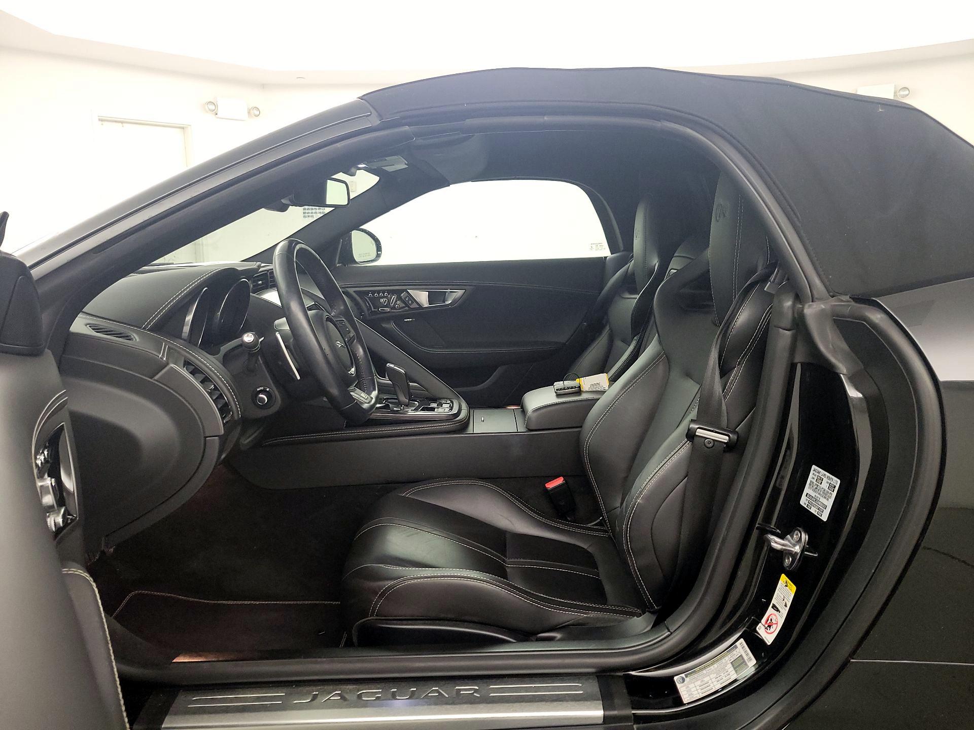 Thumbnail: 2016 Jaguar F-Type - 11