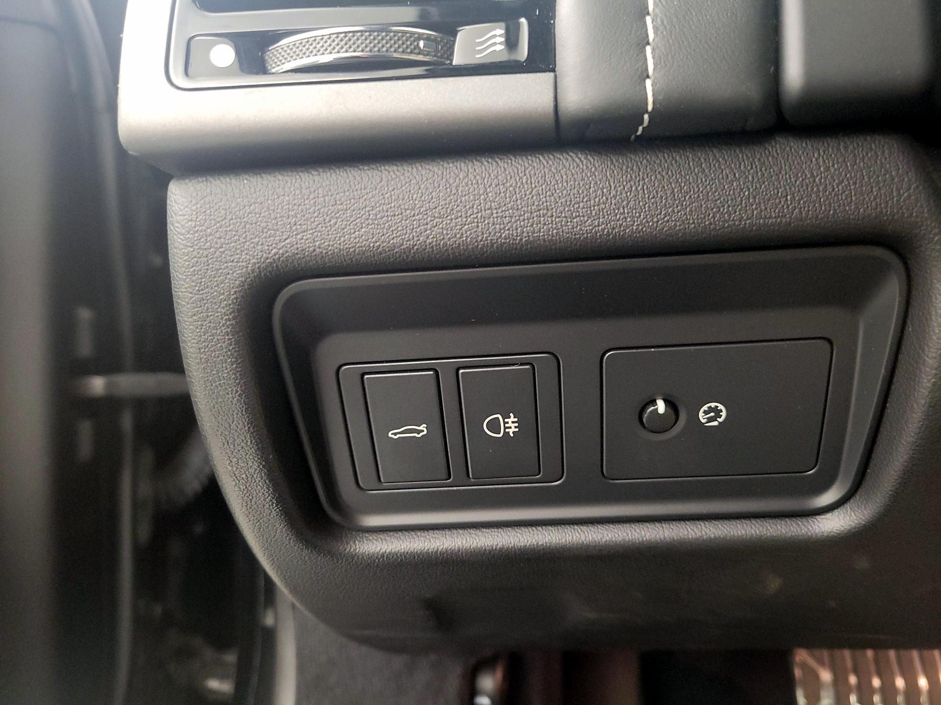 Thumbnail: 2016 Jaguar F-Type - 13