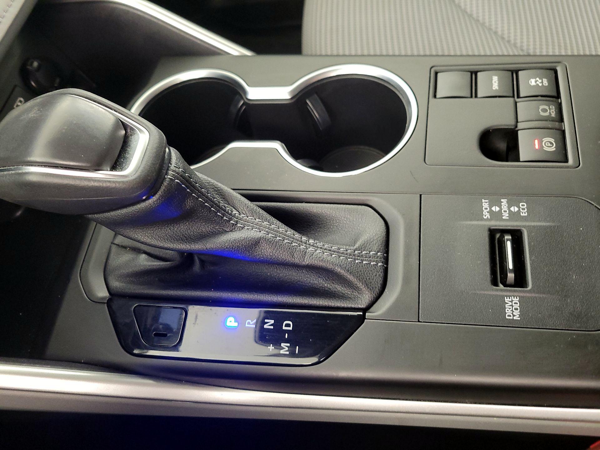 Thumbnail: 2023 Toyota Highlander - 17