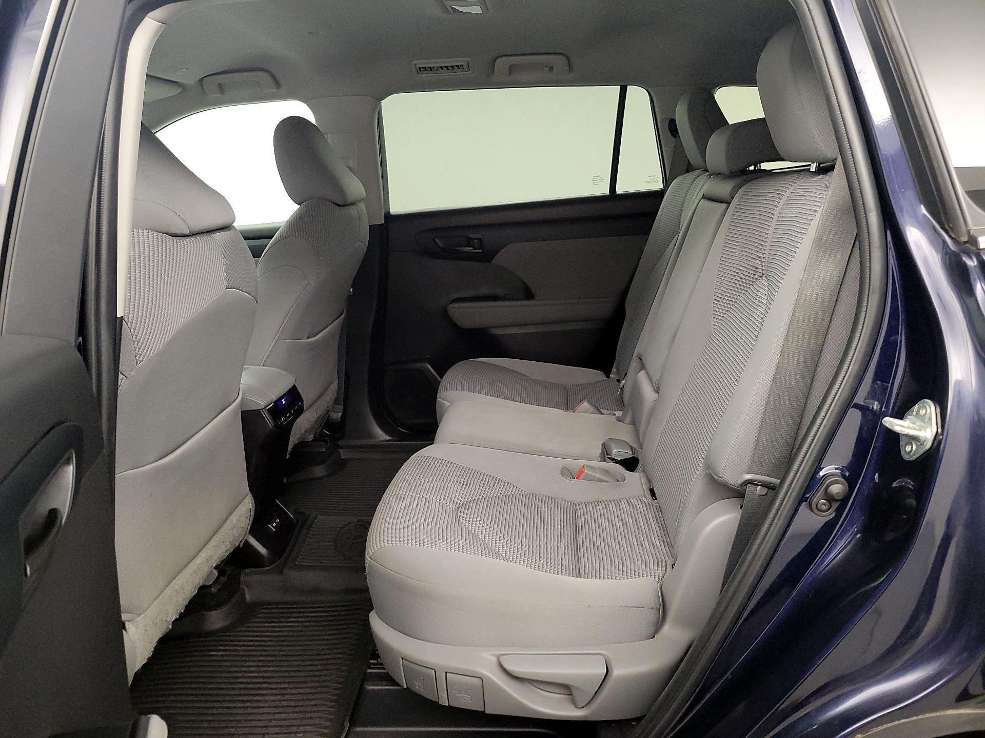 Thumbnail: 2023 Toyota Highlander - 19