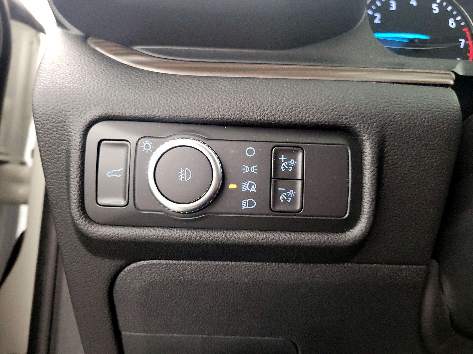 Thumbnail: 2022 Ford Explorer - 13