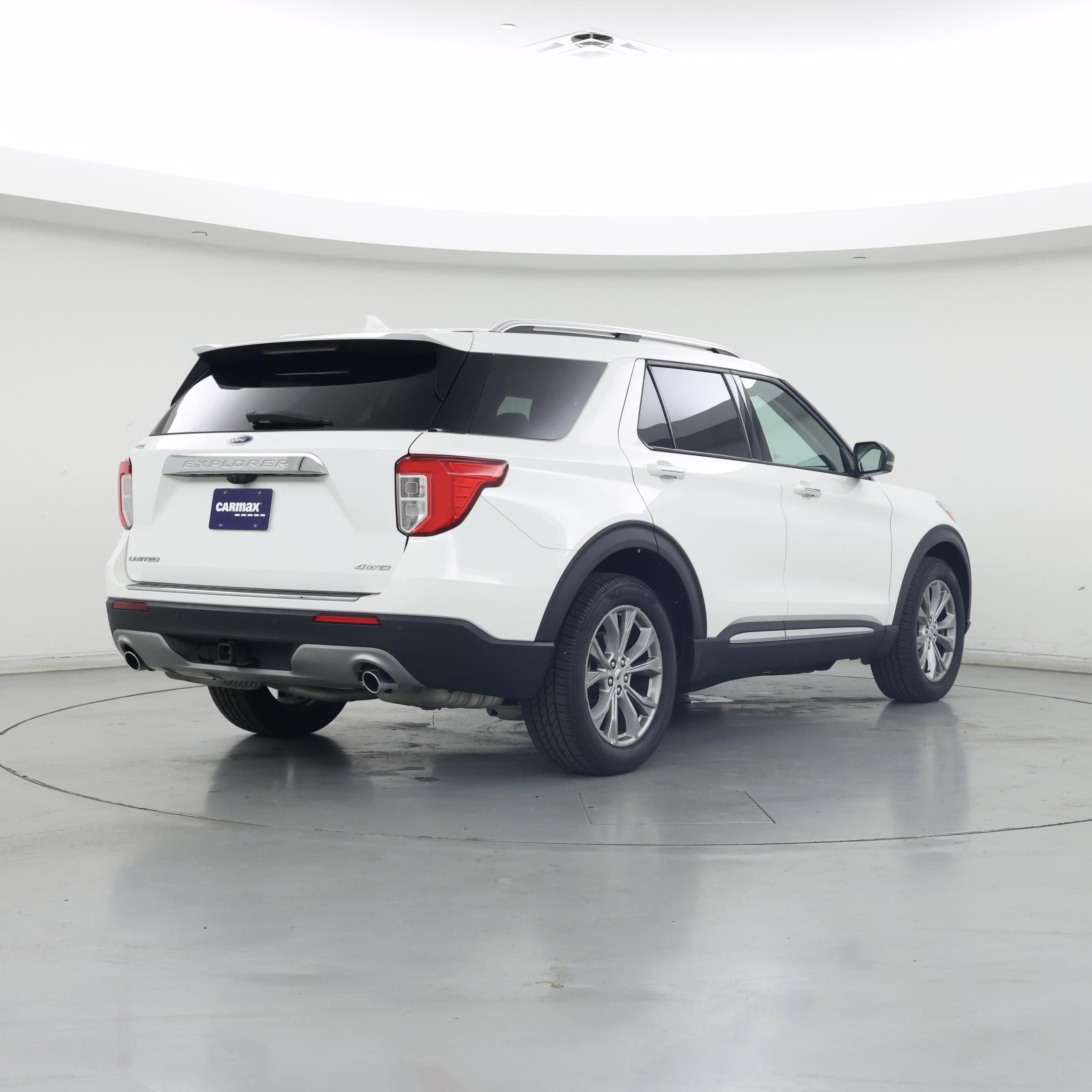 Thumbnail: 2022 Ford Explorer - 8