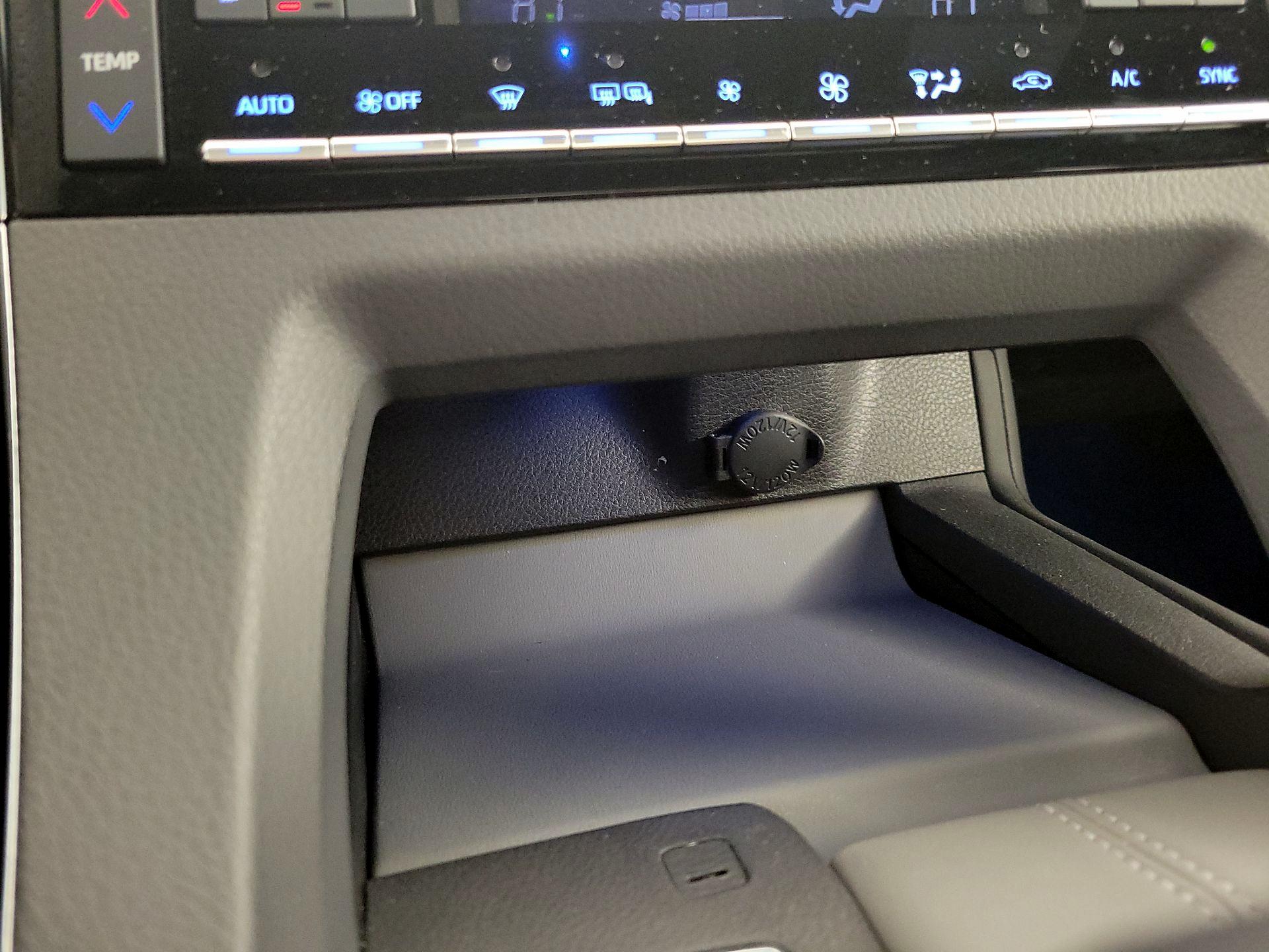 Thumbnail: 2021 Toyota Avalon - 19