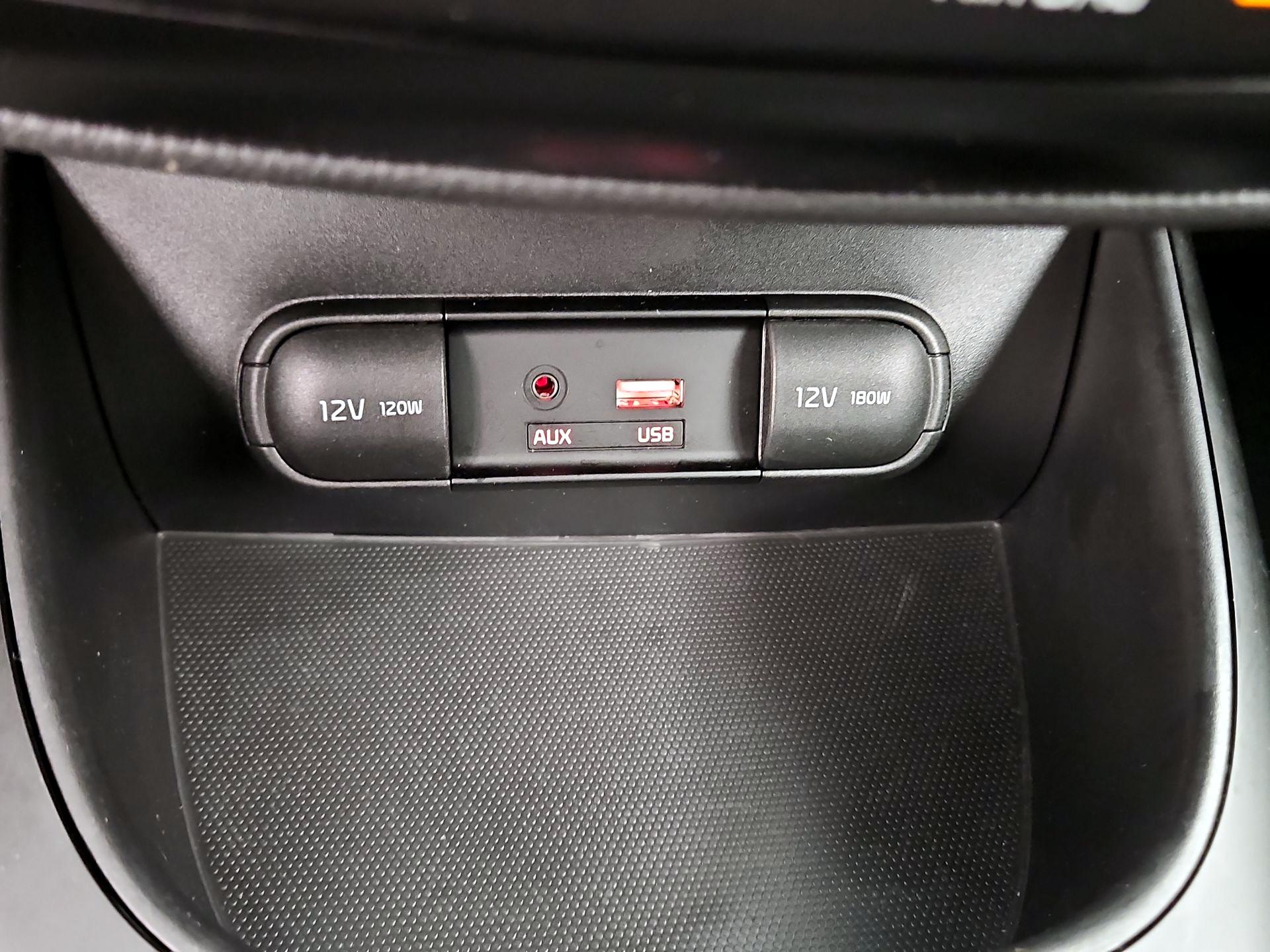 Thumbnail: 2017 Kia Soul - 17