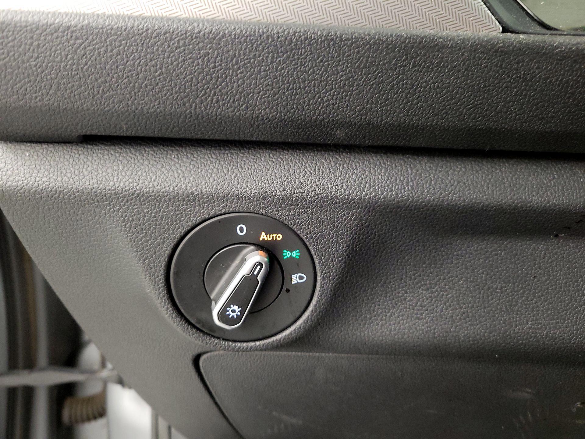 Thumbnail: 2021 Volkswagen Jetta - 13