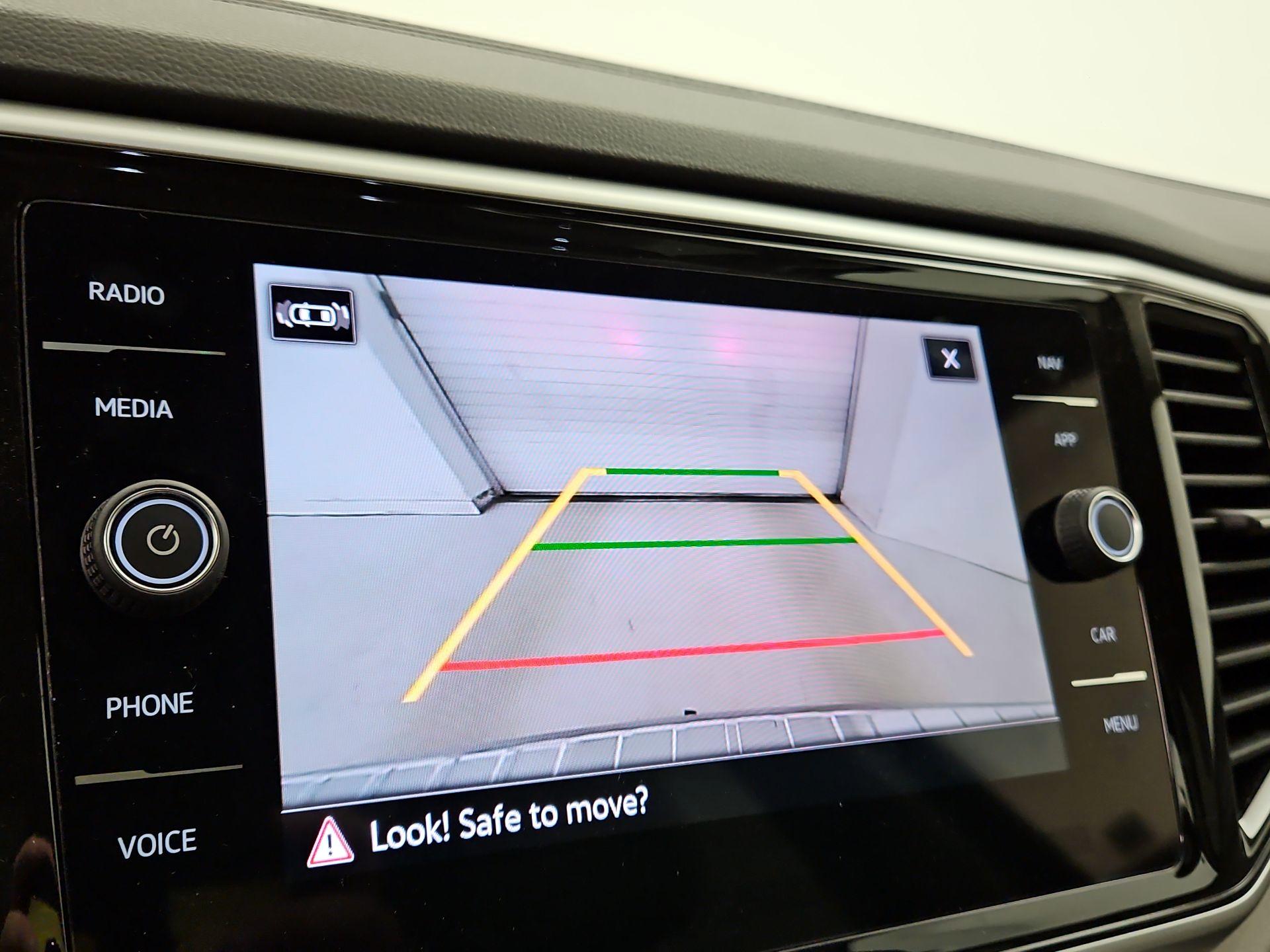 Thumbnail: 2022 Volkswagen Atlas - 15