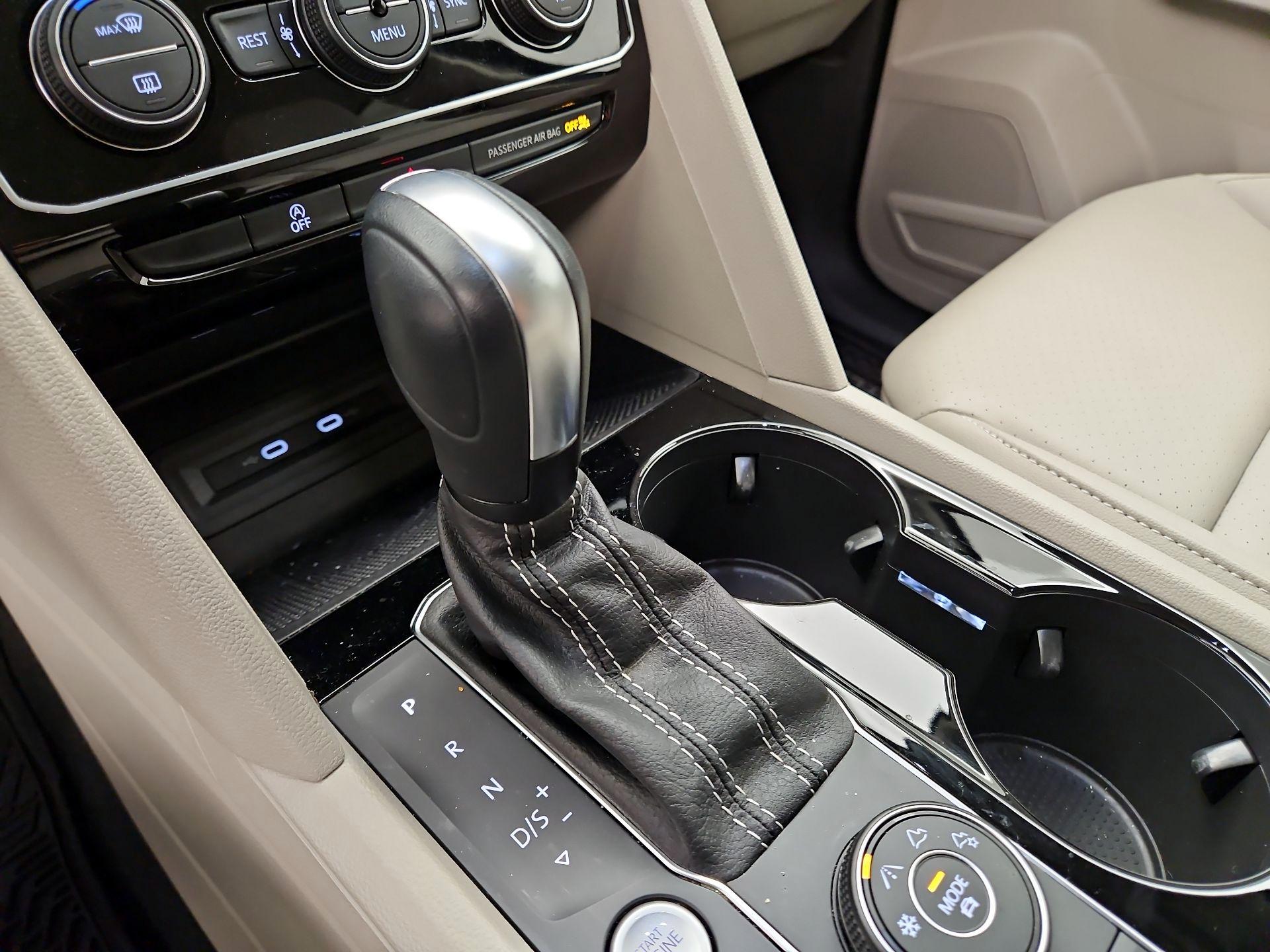 Thumbnail: 2022 Volkswagen Atlas - 18