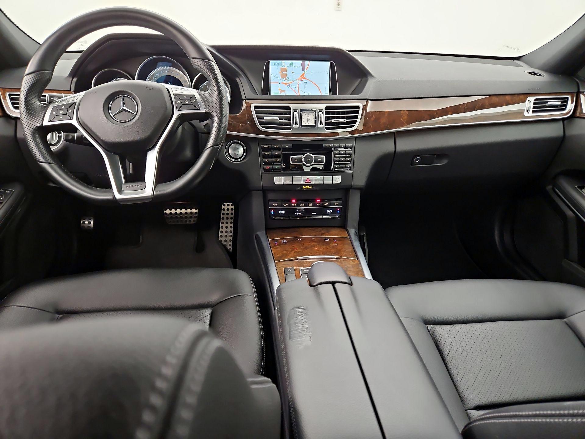 Thumbnail: 2015 Mercedes-Benz E-Class - 9