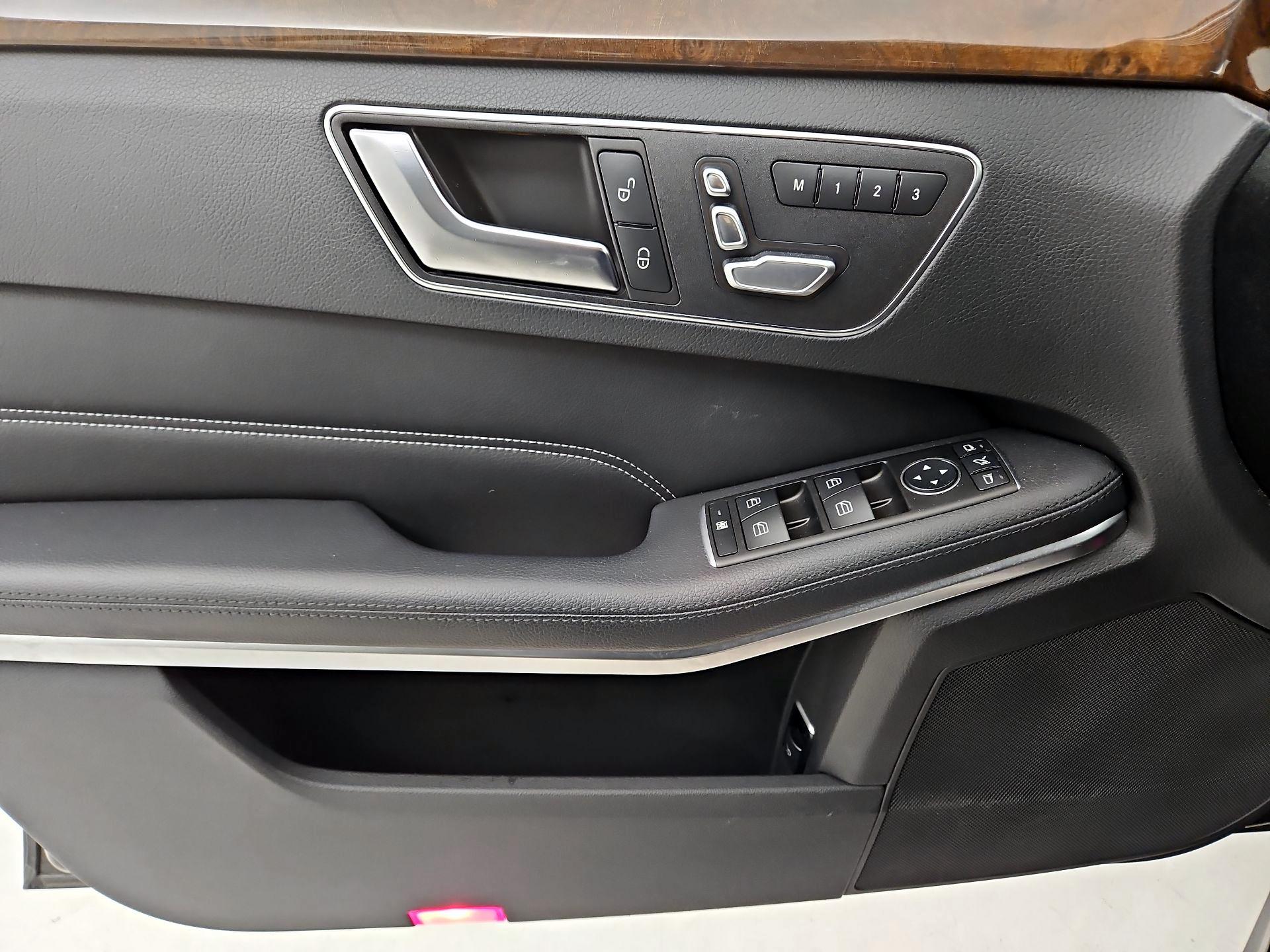 Thumbnail: 2015 Mercedes-Benz E-Class - 12