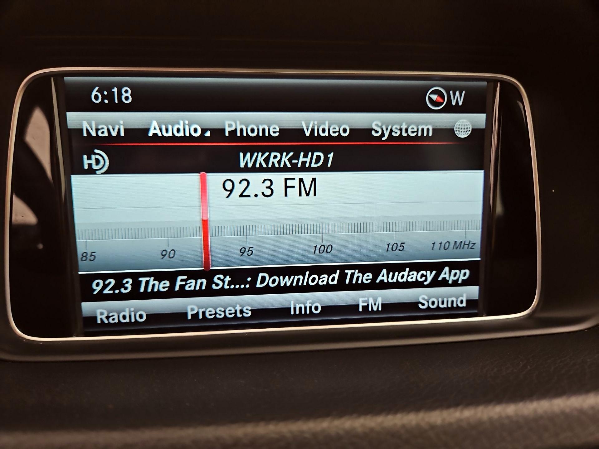 Thumbnail: 2015 Mercedes-Benz E-Class - 16