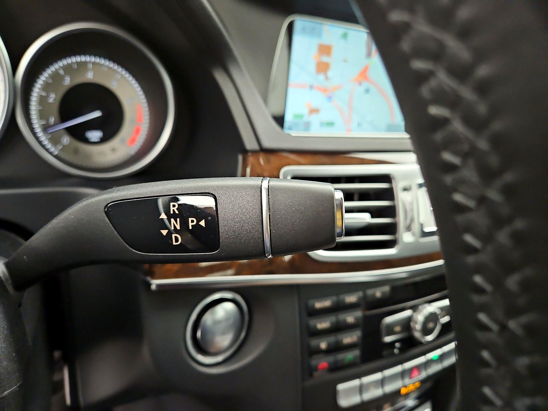 Thumbnail: 2015 Mercedes-Benz E-Class - 18