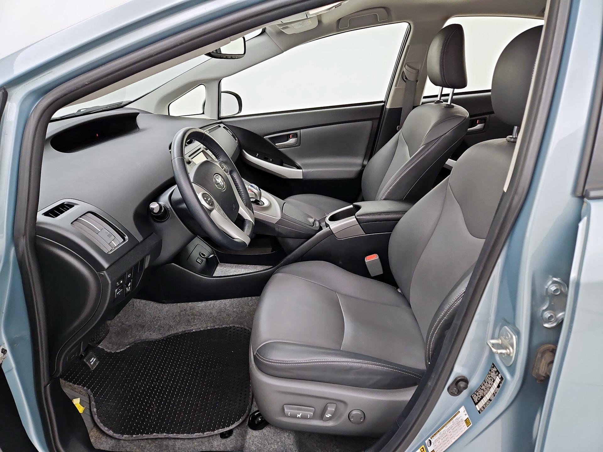 Thumbnail: 2014 Toyota Prius - 11