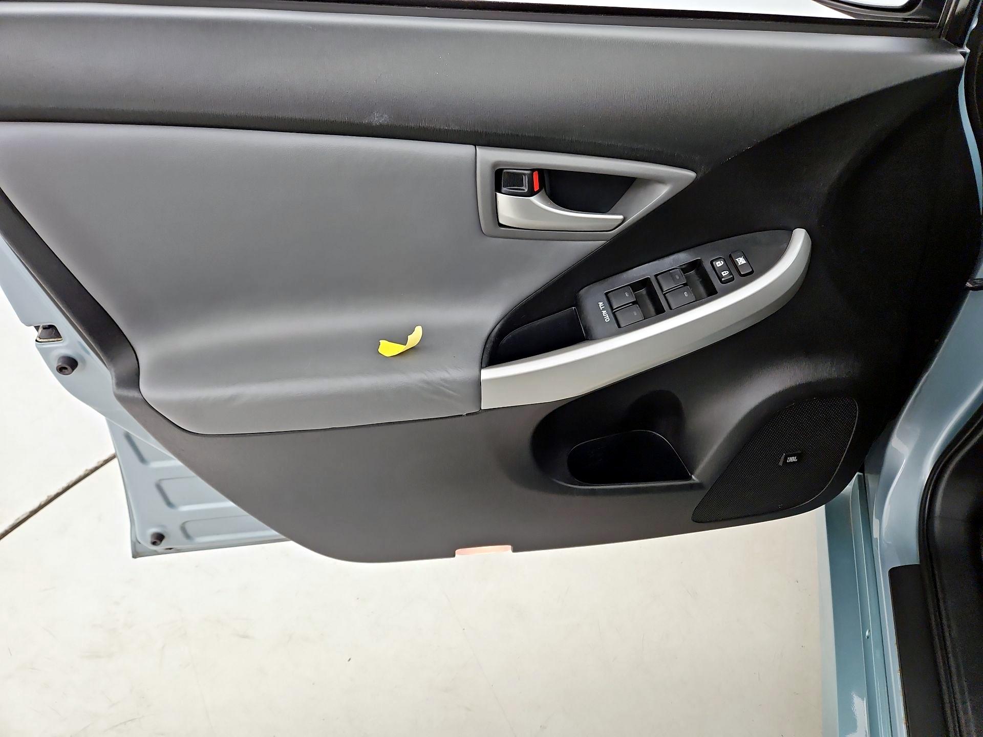 Thumbnail: 2014 Toyota Prius - 12