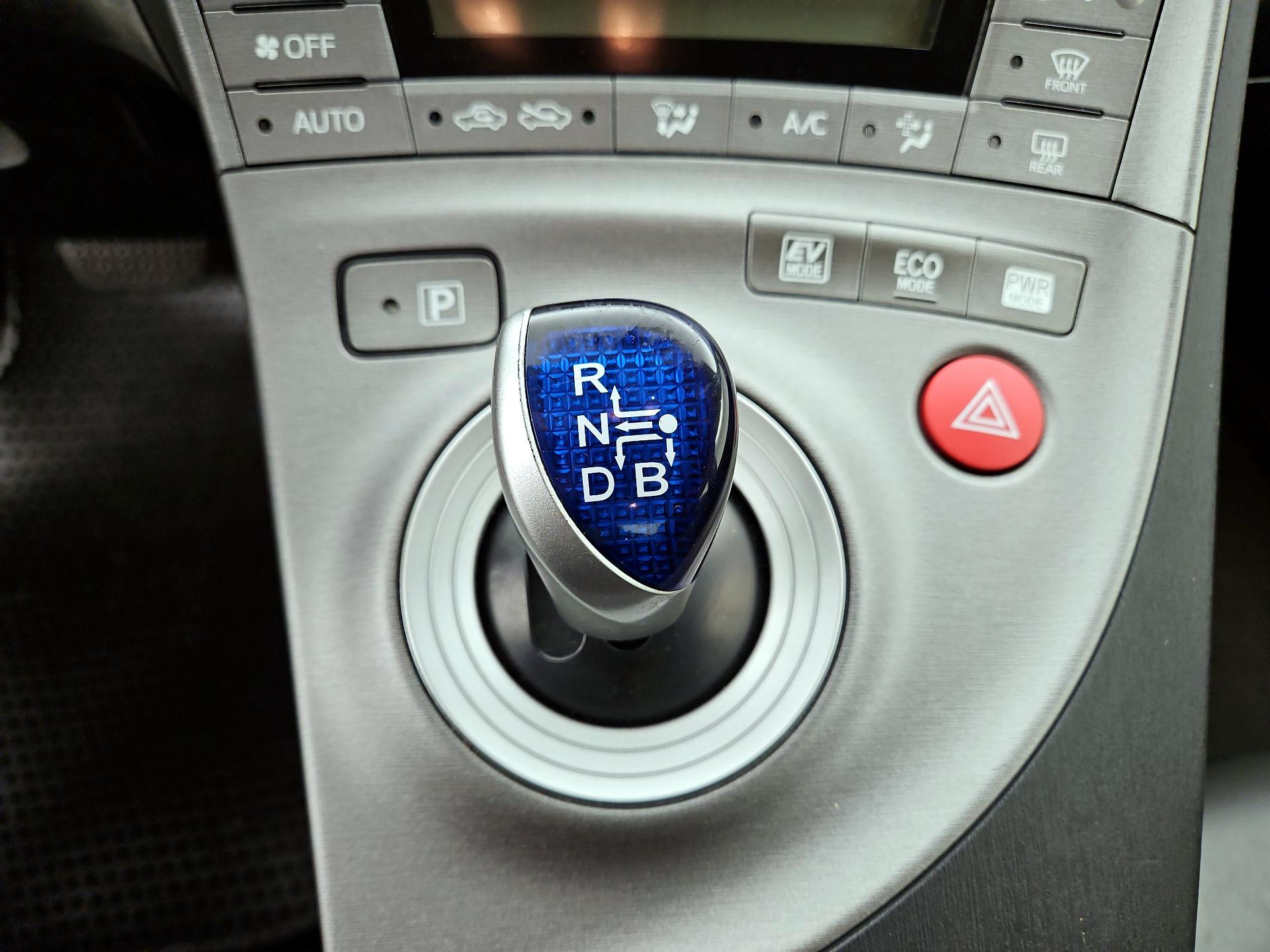 Thumbnail: 2014 Toyota Prius - 18