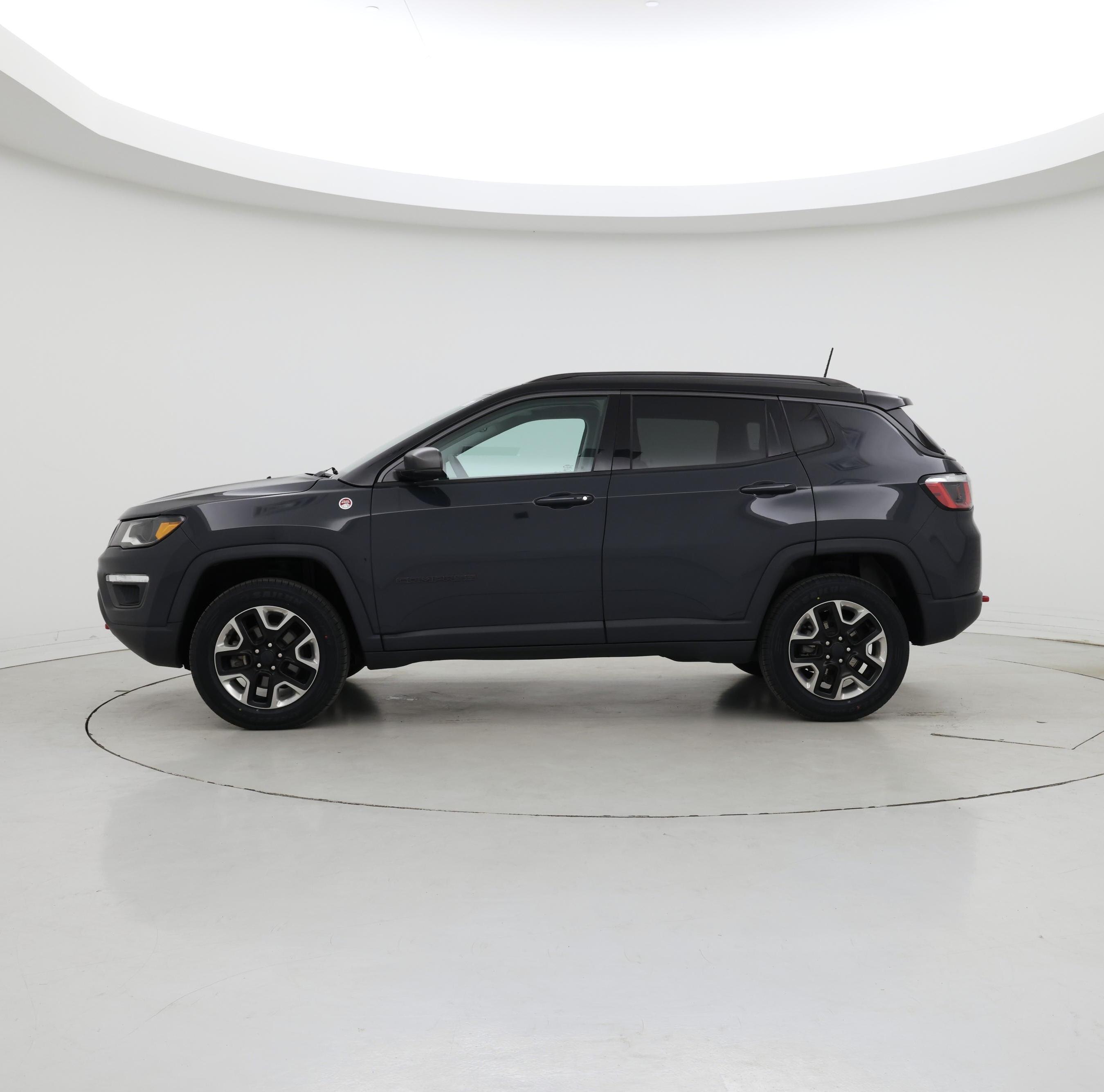 Thumbnail: 2018 Jeep Compass - 3