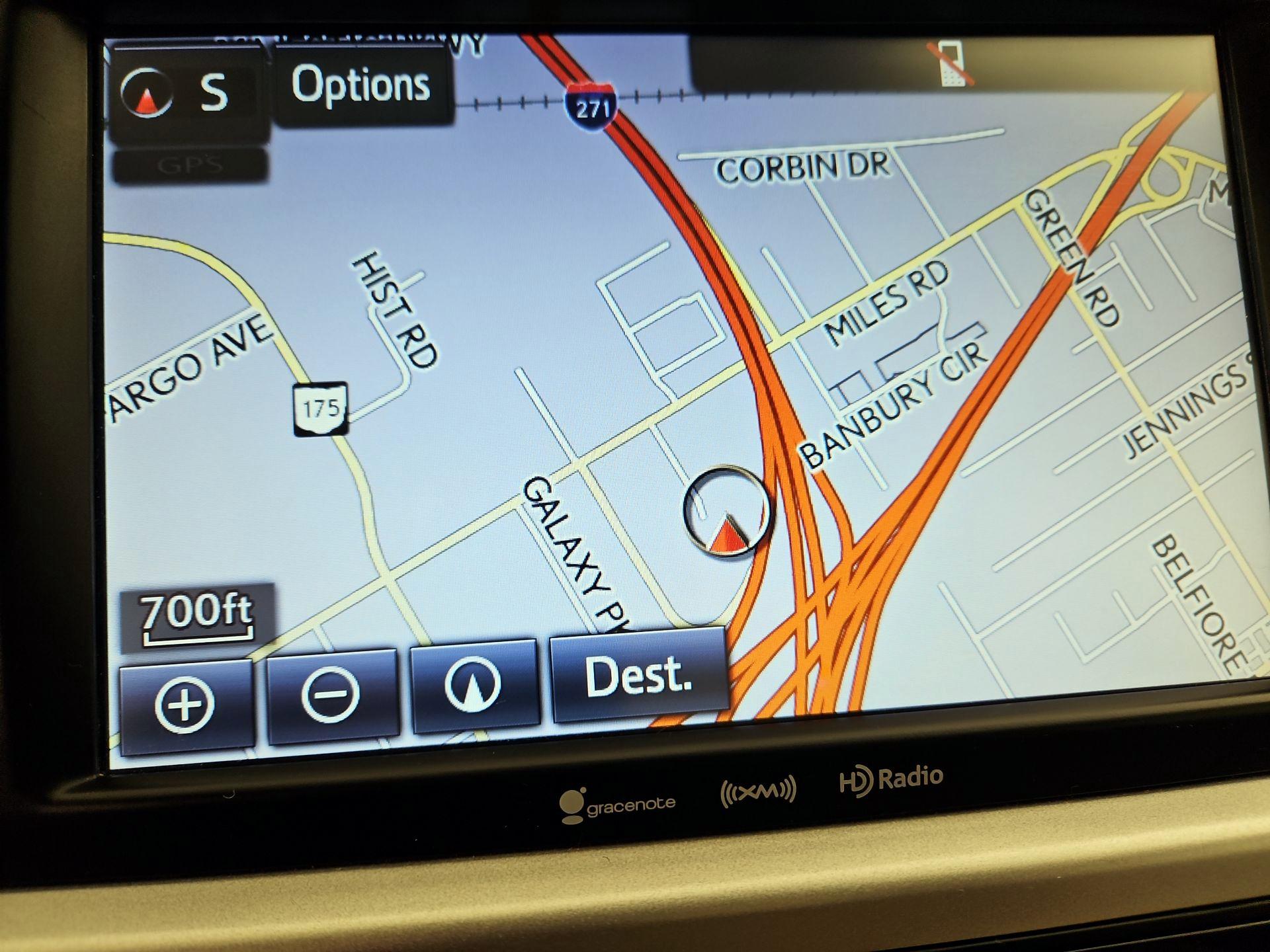 Thumbnail: 2016 Toyota Highlander - 14