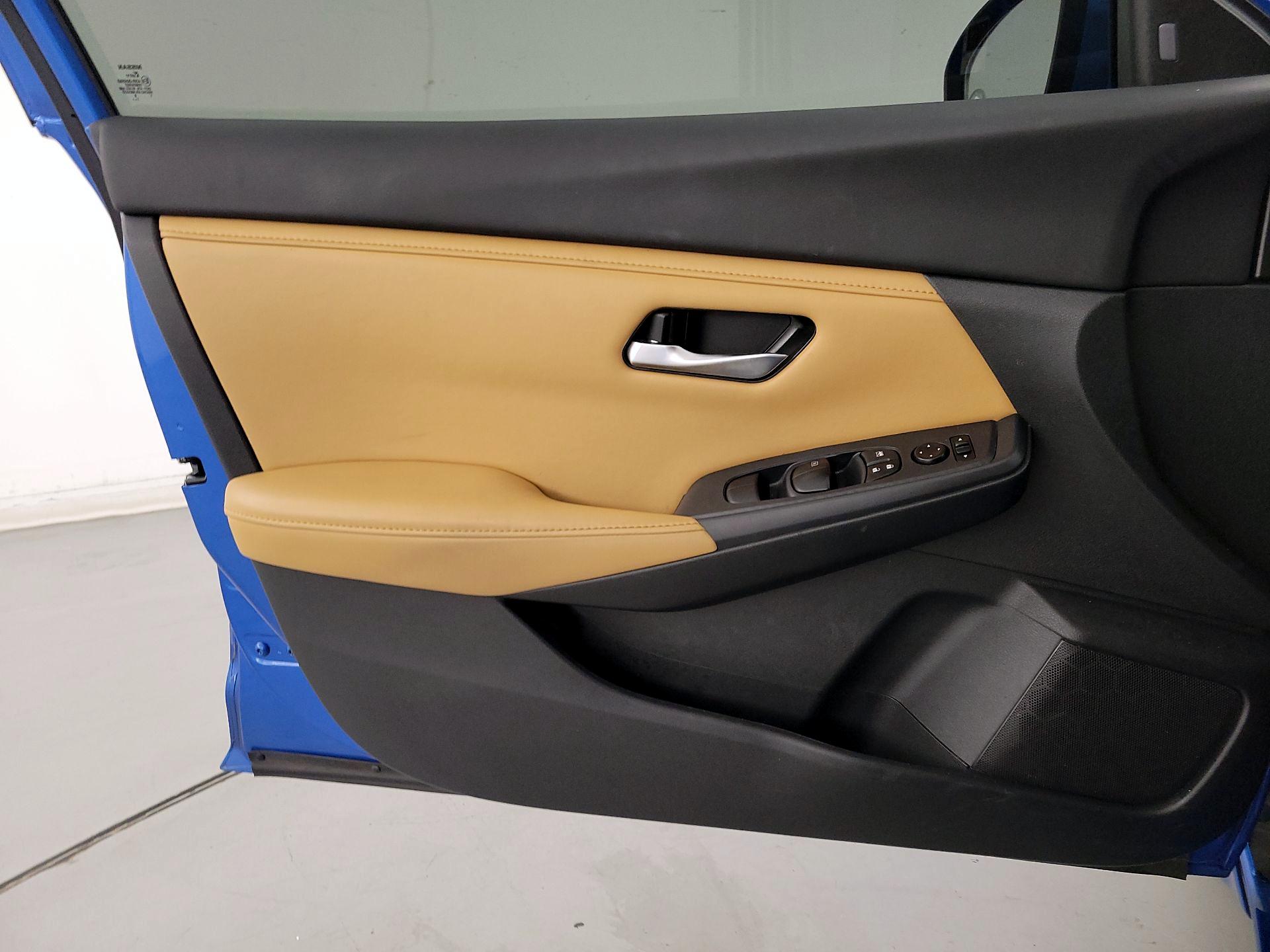 Thumbnail: 2022 Nissan Sentra - 12