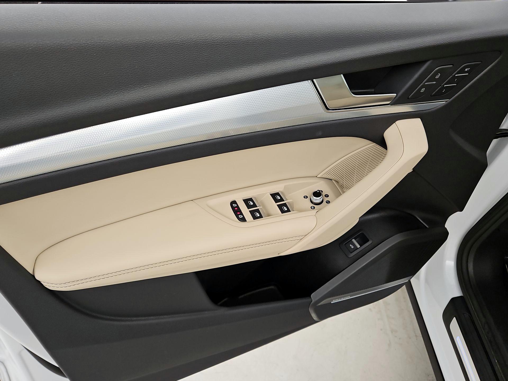 Thumbnail: 2024 Audi Q5 - 12