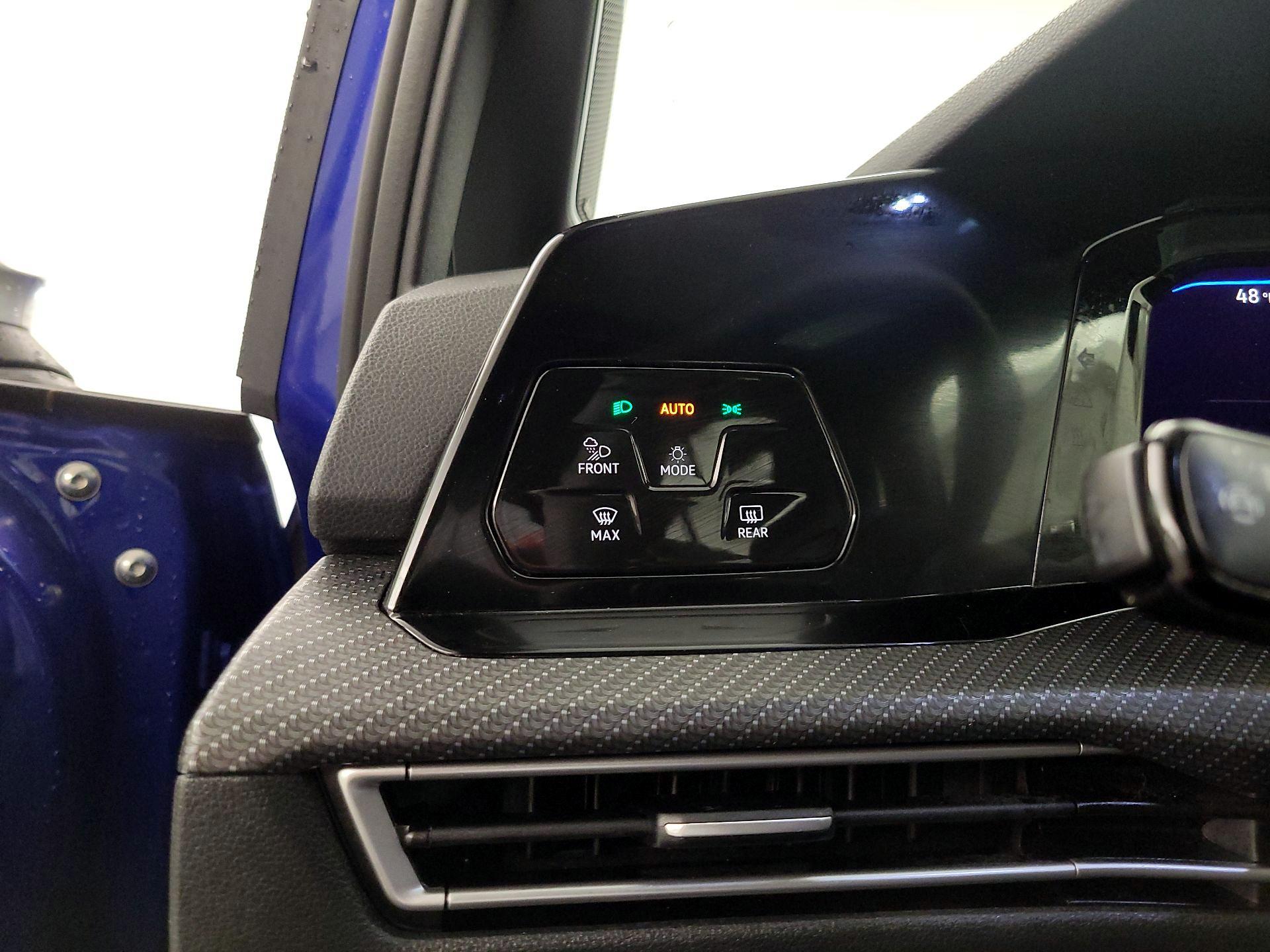 Thumbnail: 2022 Volkswagen Golf - 13