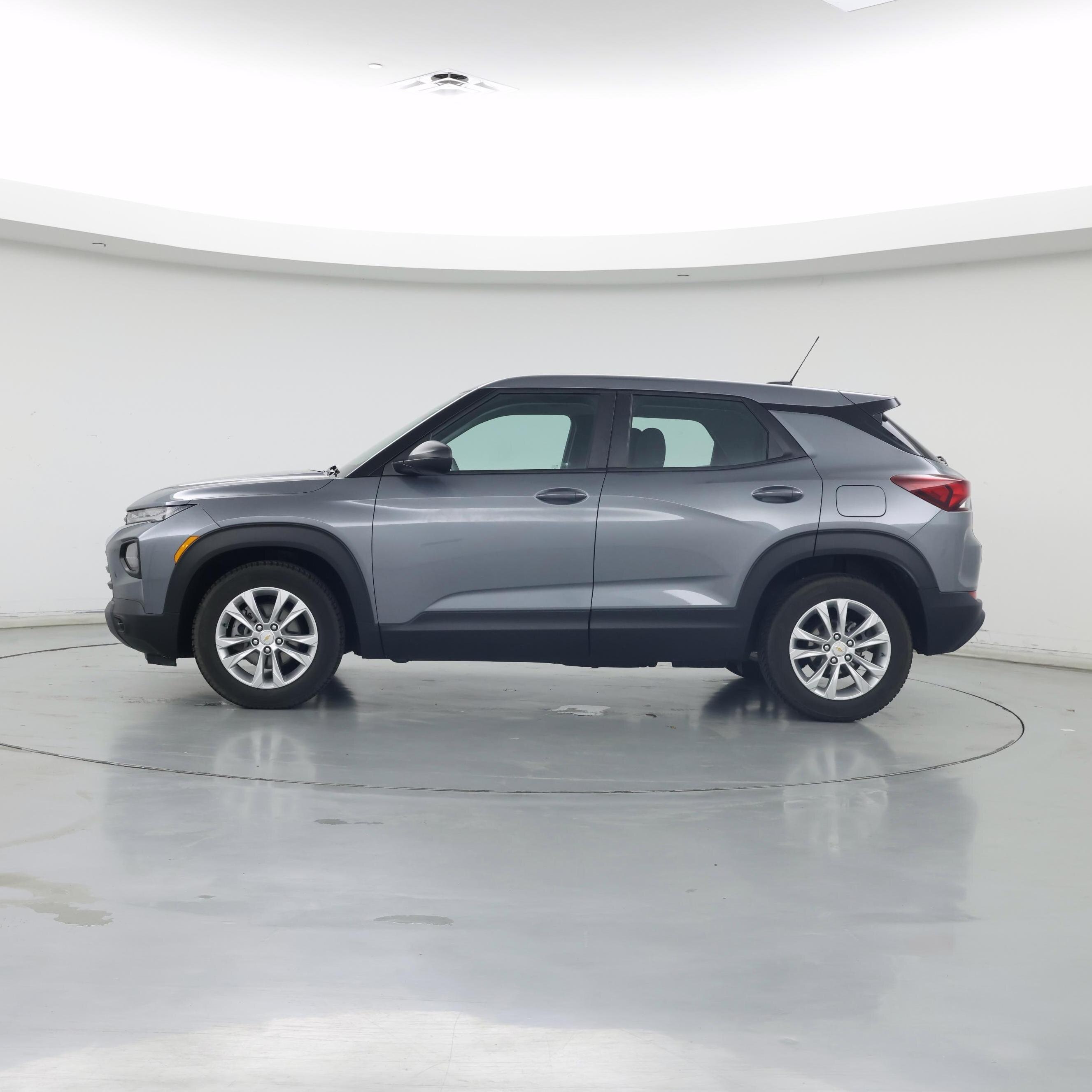 Thumbnail: 2021 Chevrolet TrailBlazer - 3