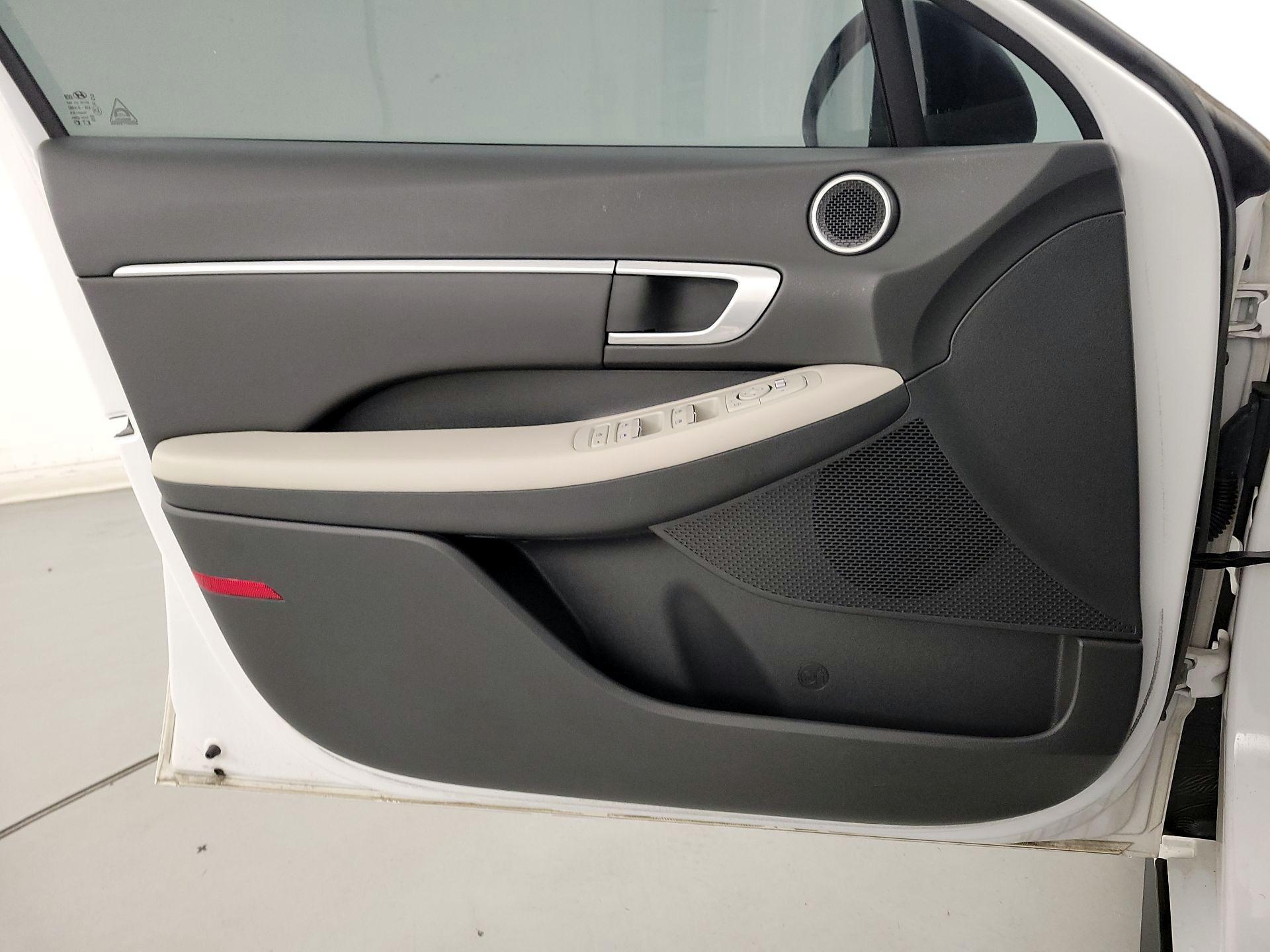 Thumbnail: 2023 Hyundai Sonata - 12