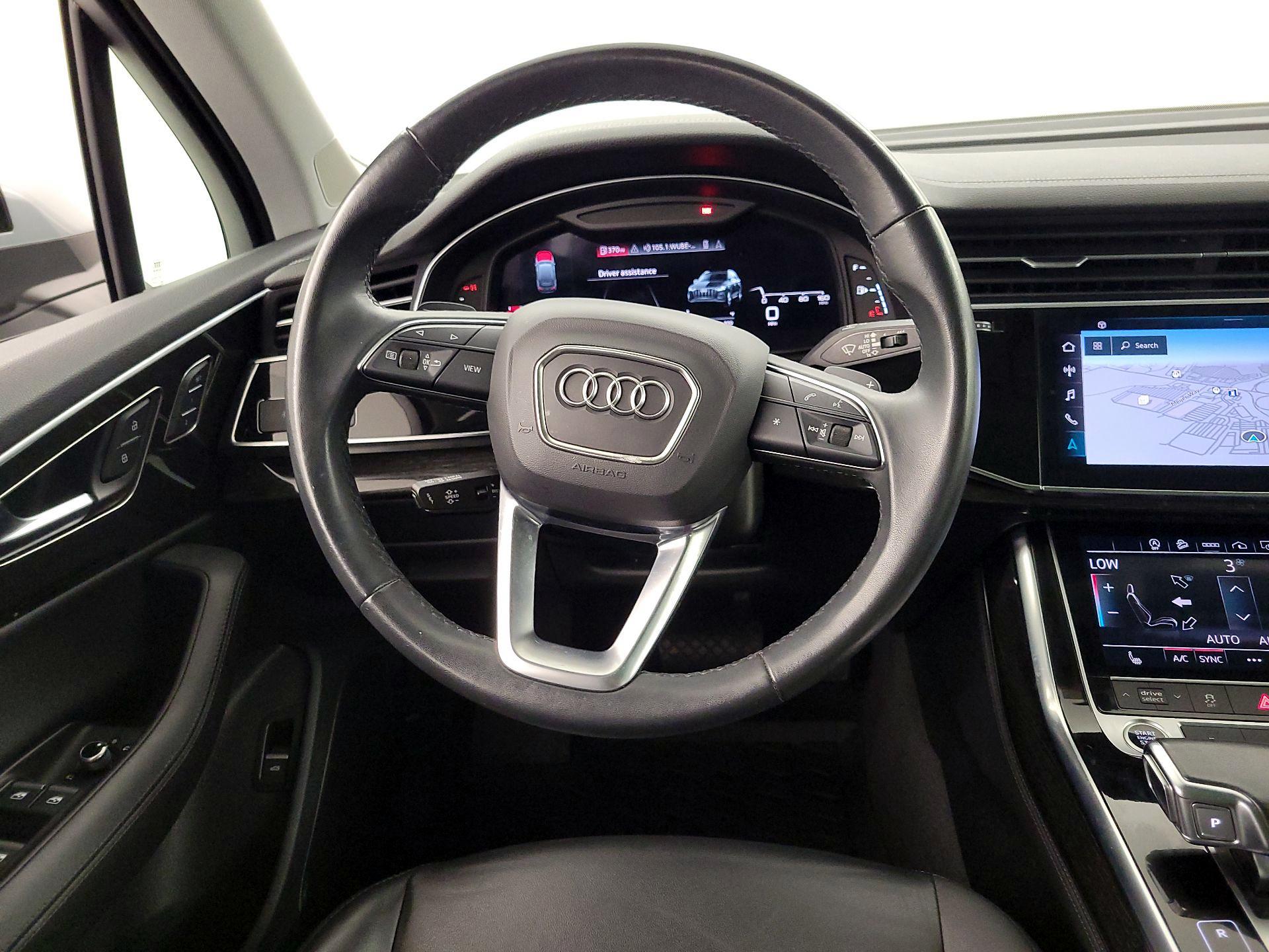 Thumbnail: 2023 Audi Q7 - 10