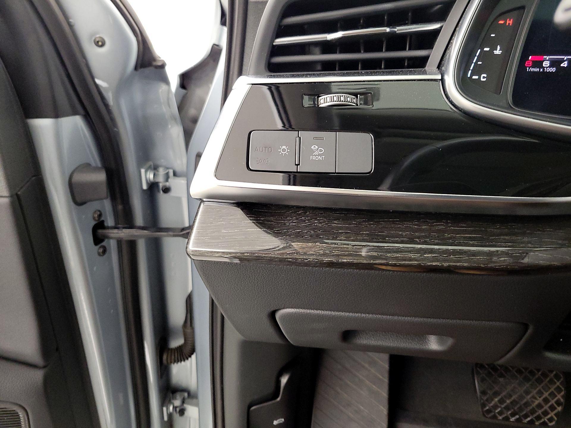 Thumbnail: 2023 Audi Q7 - 13