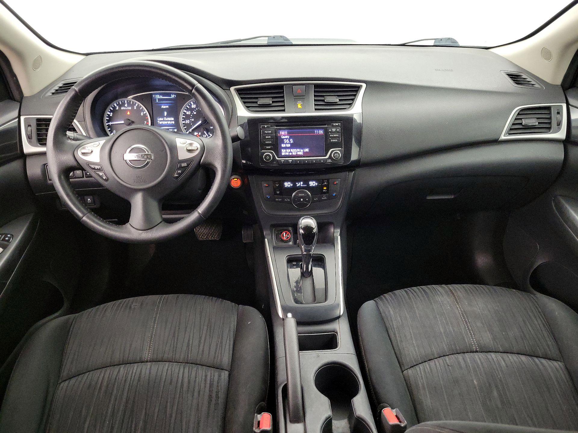 Thumbnail: 2018 Nissan Sentra - 9