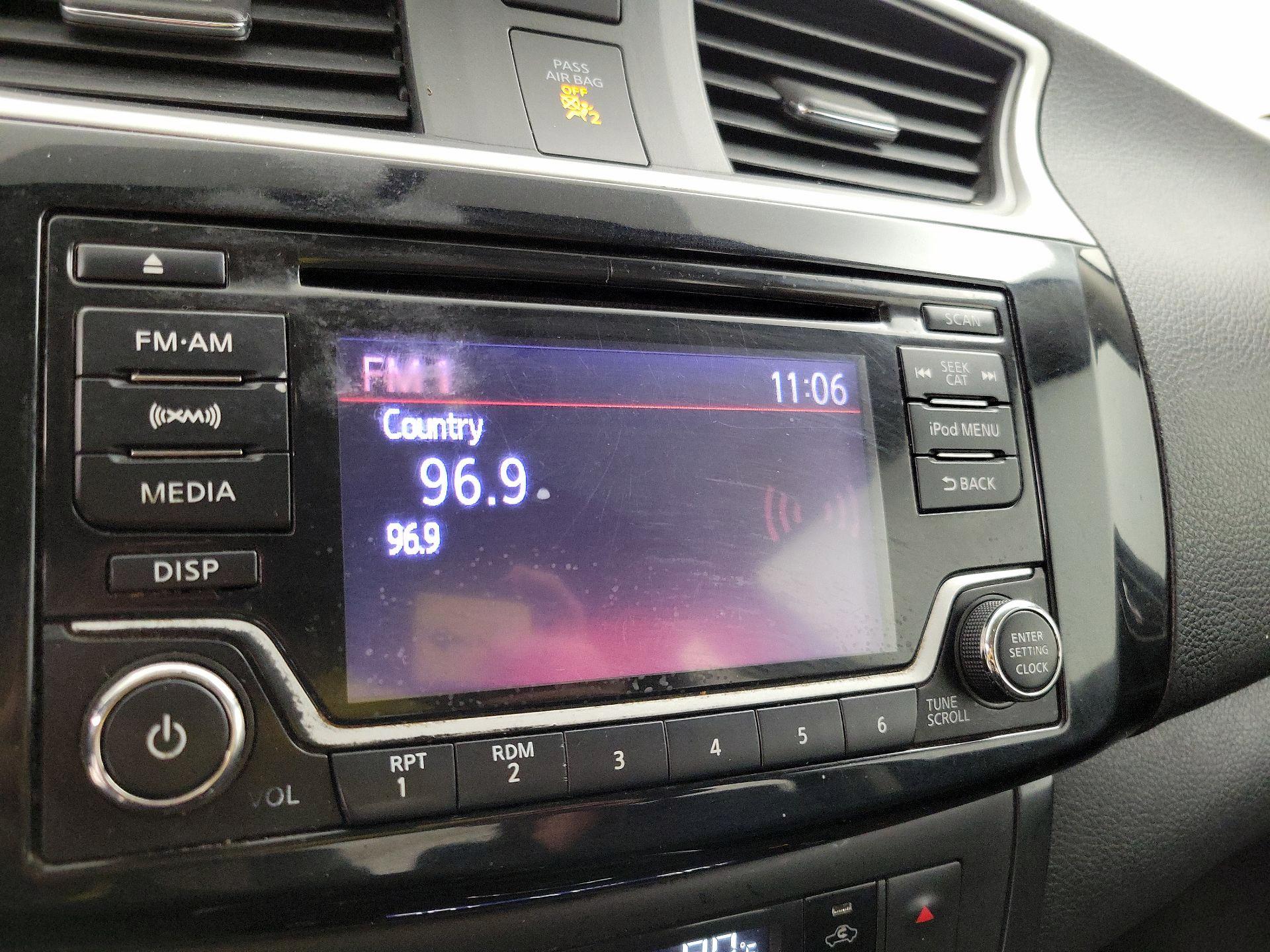 Thumbnail: 2018 Nissan Sentra - 15