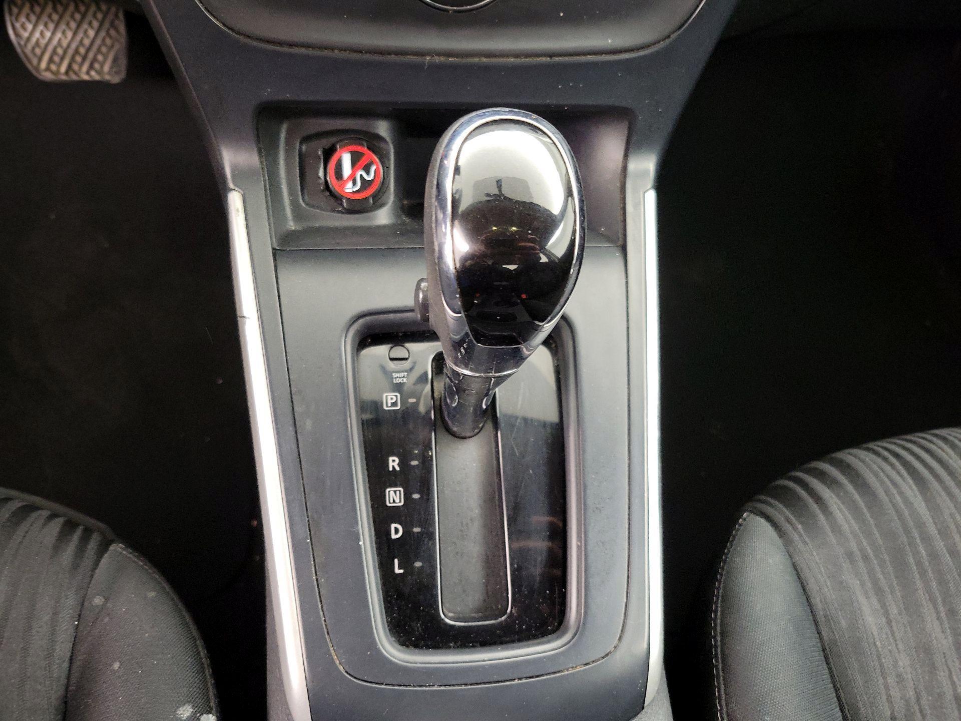 Thumbnail: 2018 Nissan Sentra - 17