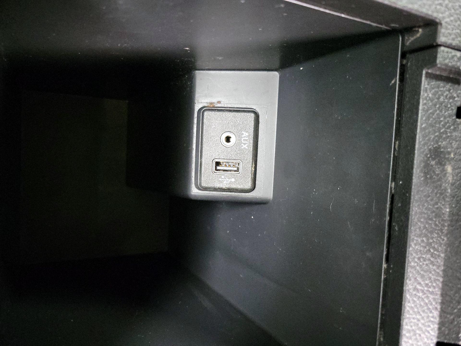 Thumbnail: 2018 Nissan Sentra - 18