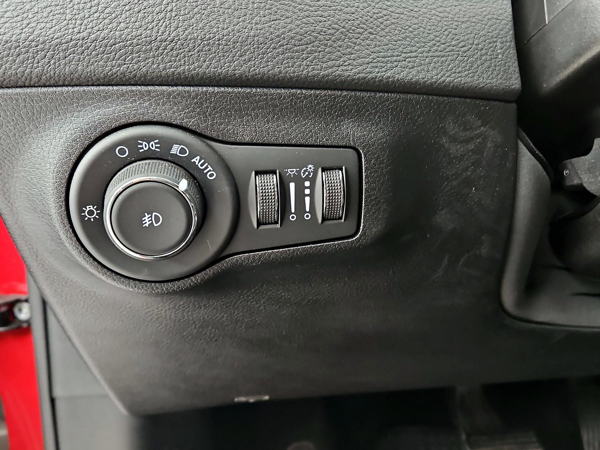 Thumbnail: 2019 Jeep Compass - 13