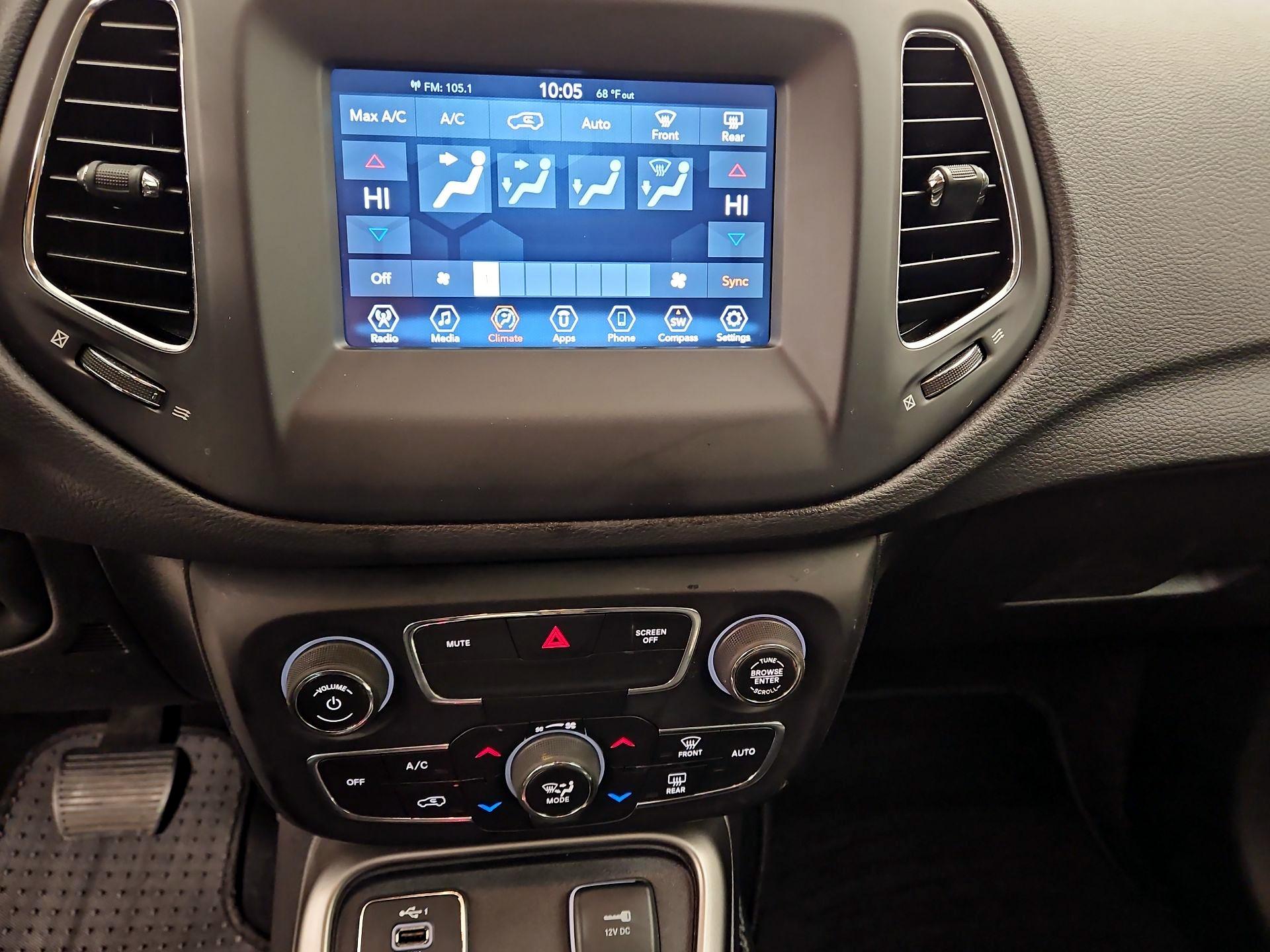 Thumbnail: 2019 Jeep Compass - 16