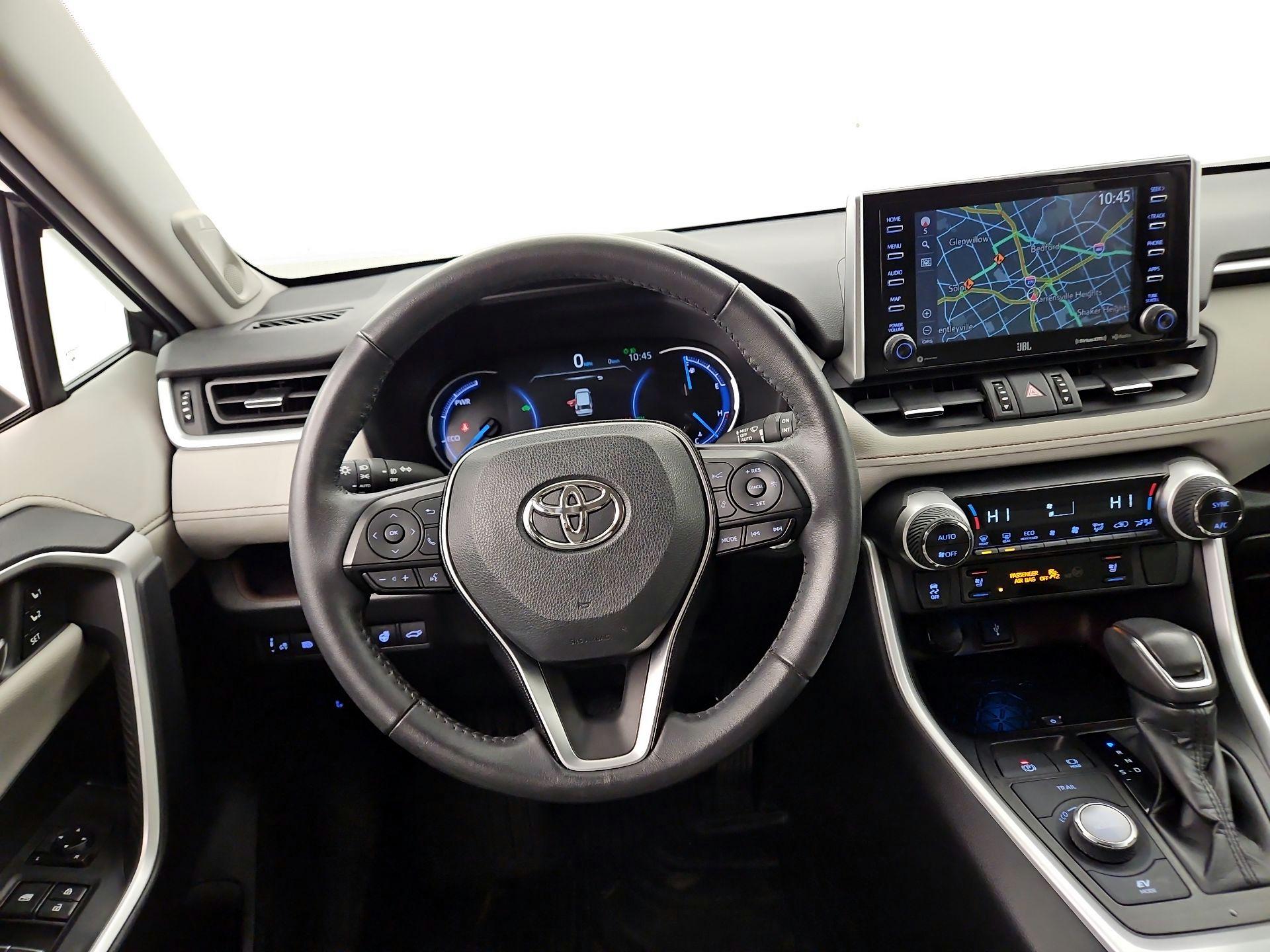 Thumbnail: 2020 Toyota RAV4 - 10