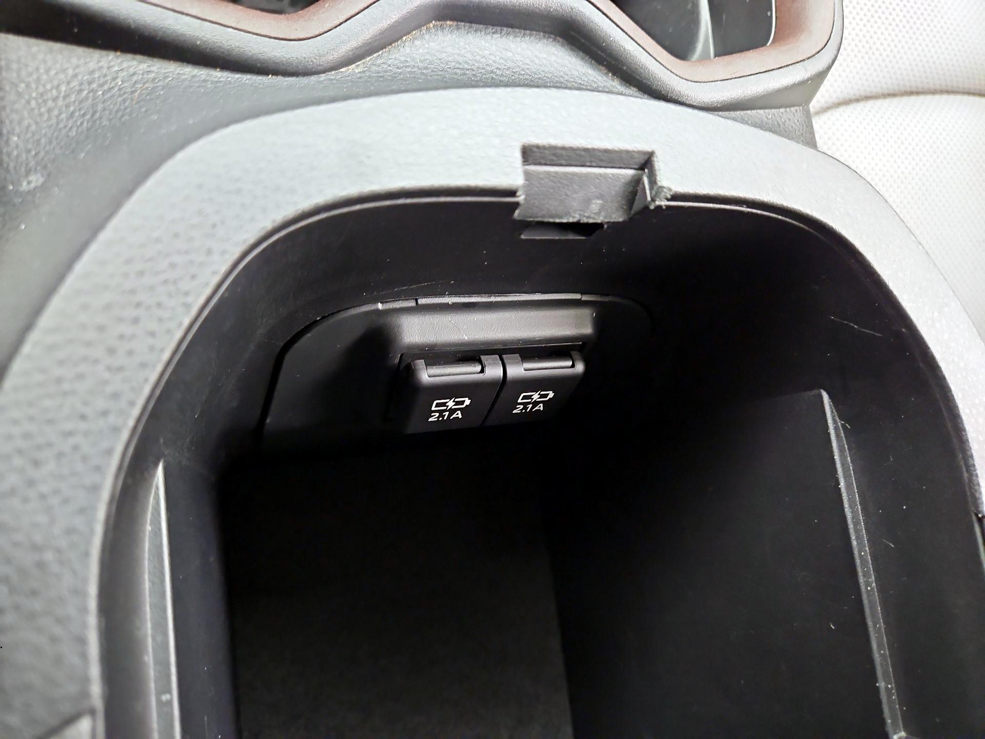 Thumbnail: 2020 Toyota RAV4 - 19