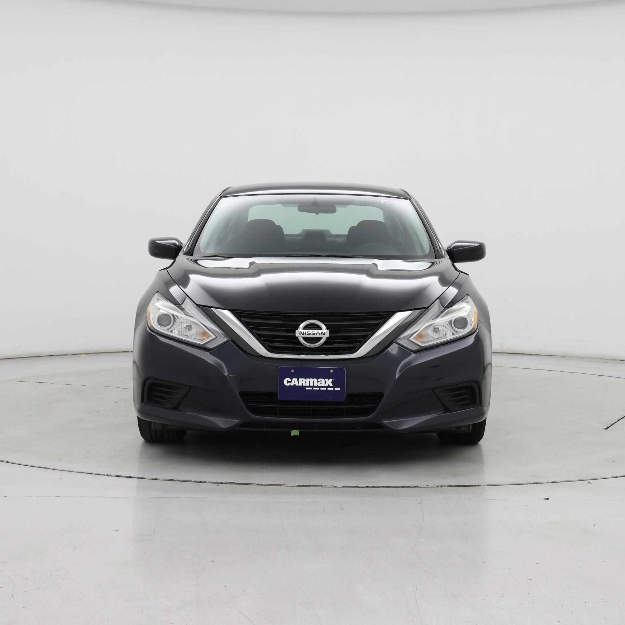 Thumbnail: 2017 Nissan Altima - 5