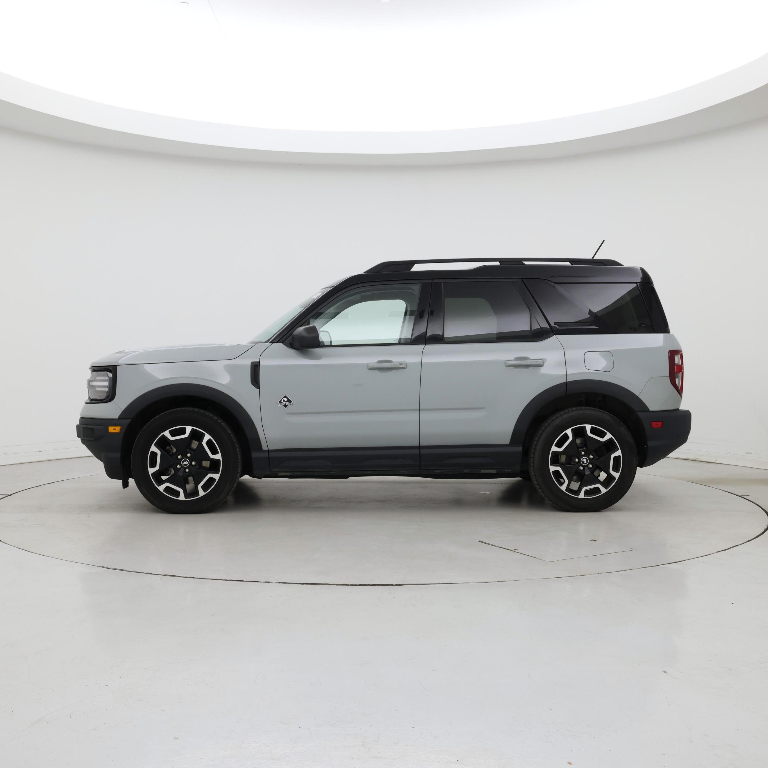 Thumbnail: 2021 Ford Bronco Sport - 3