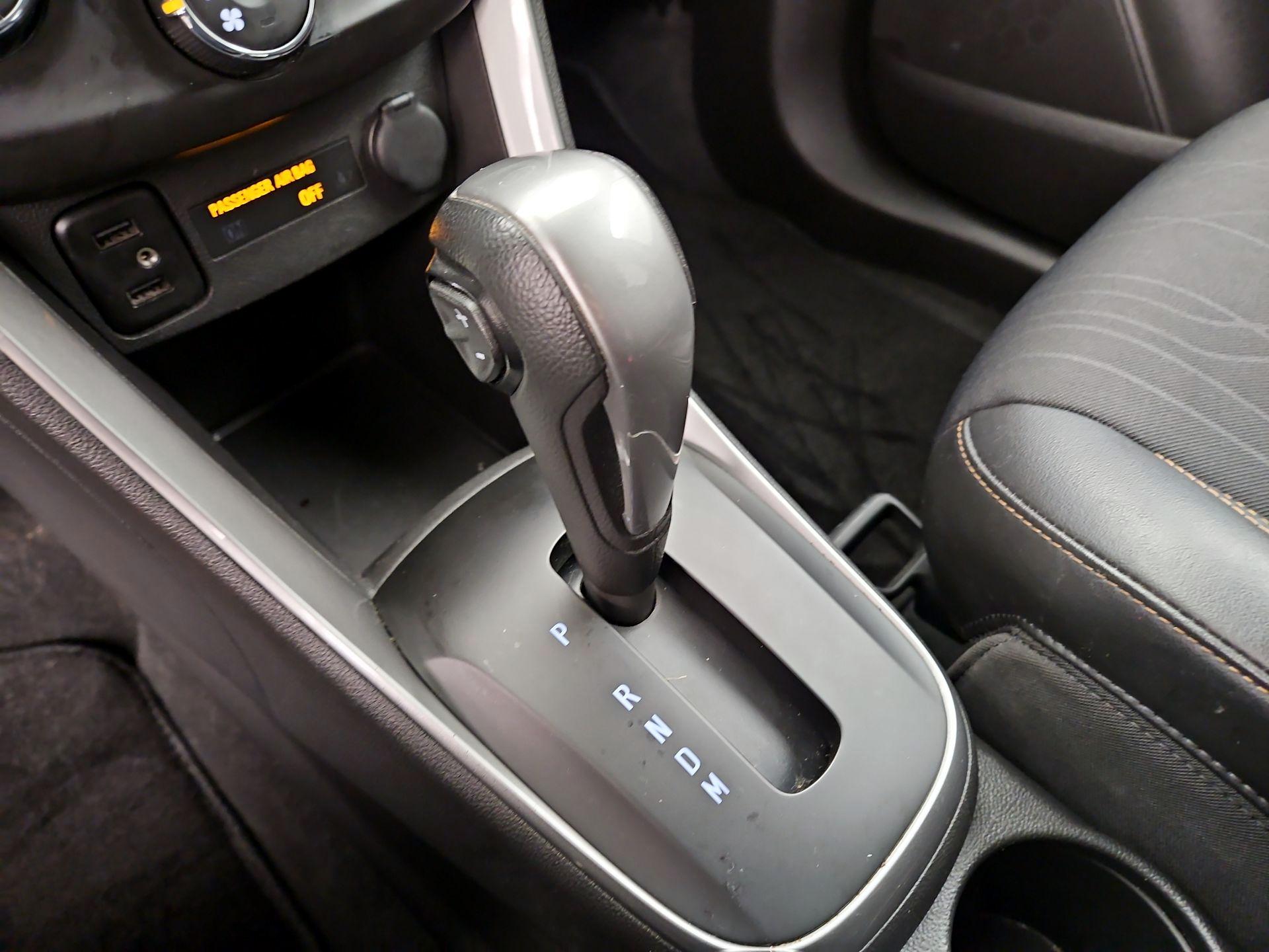 Thumbnail: 2019 Chevrolet Trax - 17